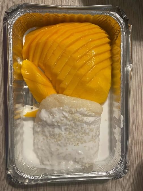 Fresh Mango with Sticky Rice