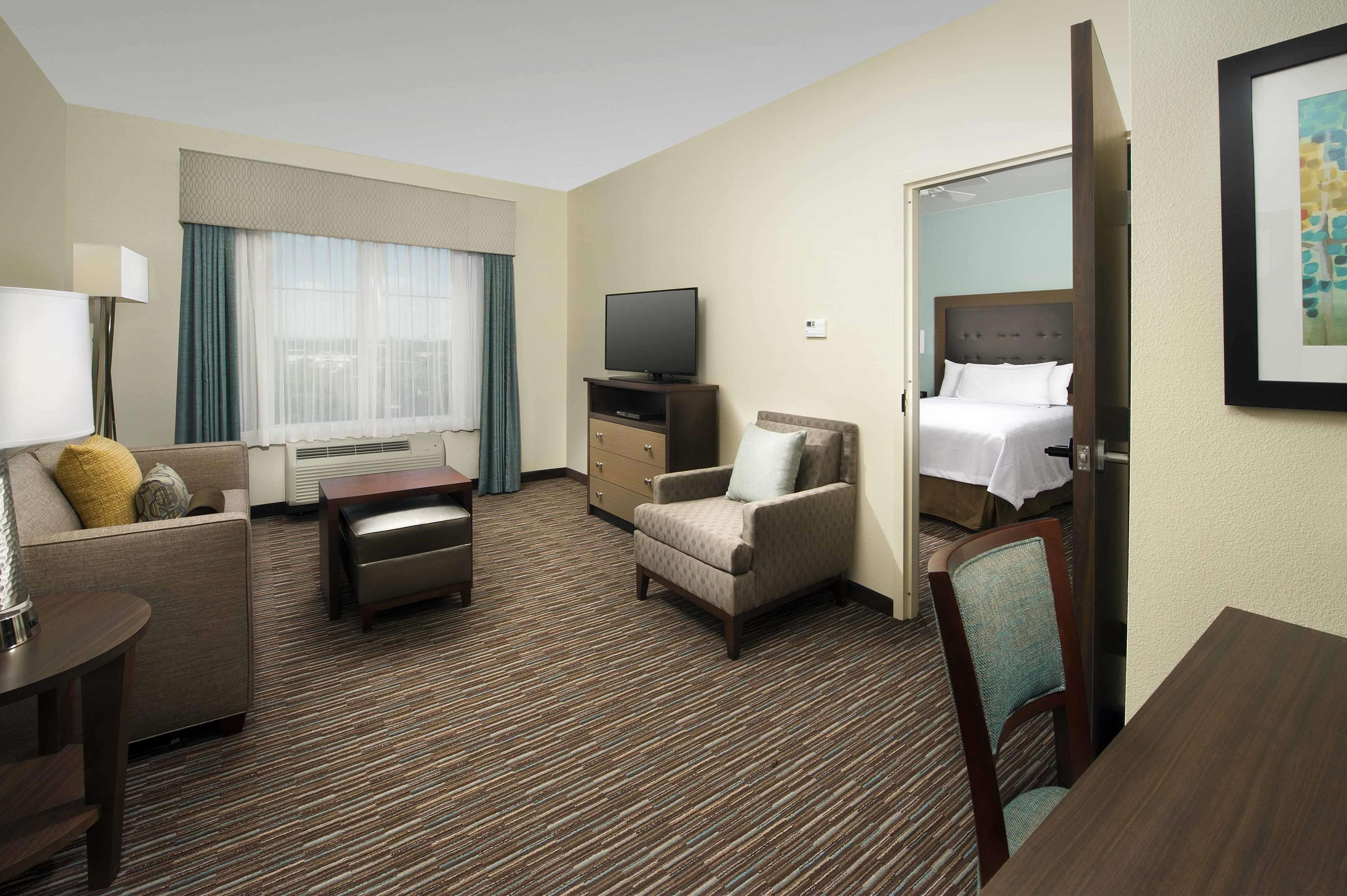 Homewood Suites by Hilton San Antonio Airport Photo