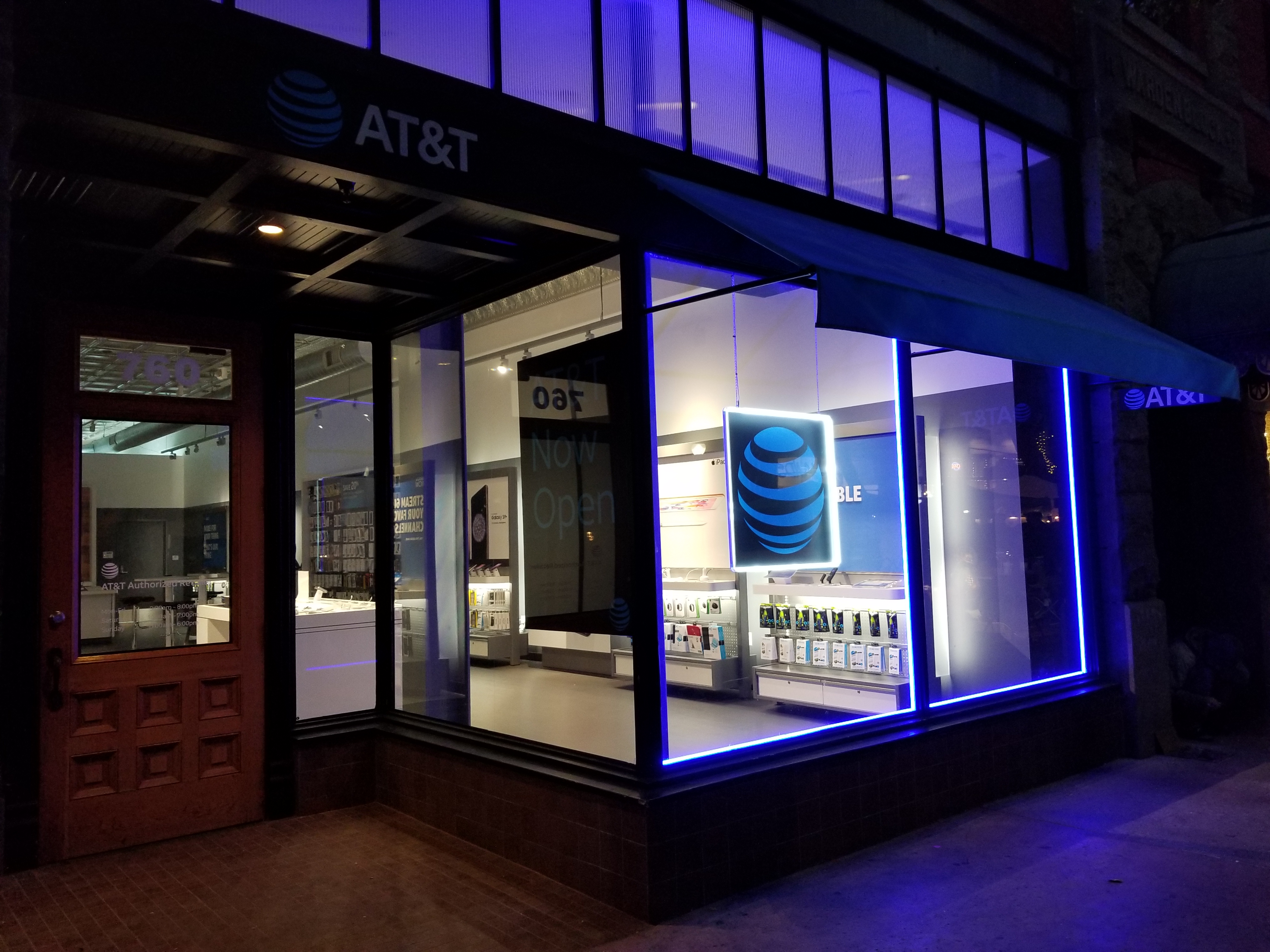 AT&T Store Photo