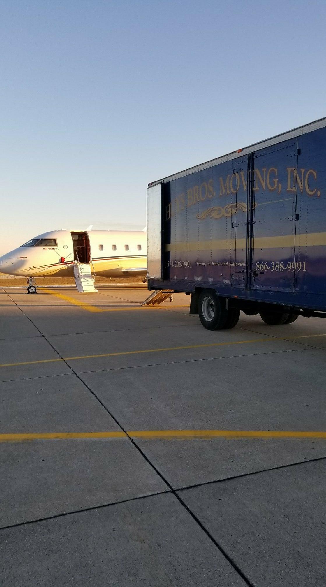 Huys Bros. Moving, INC. Image