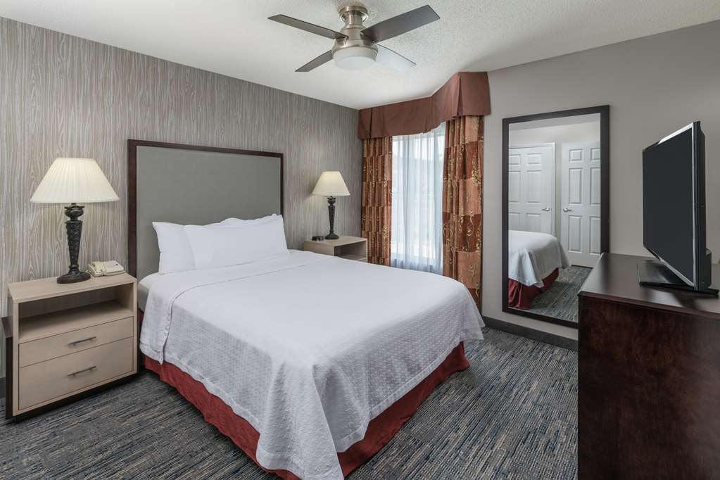 Homewood Suites by Hilton Chicago - Schaumburg Image