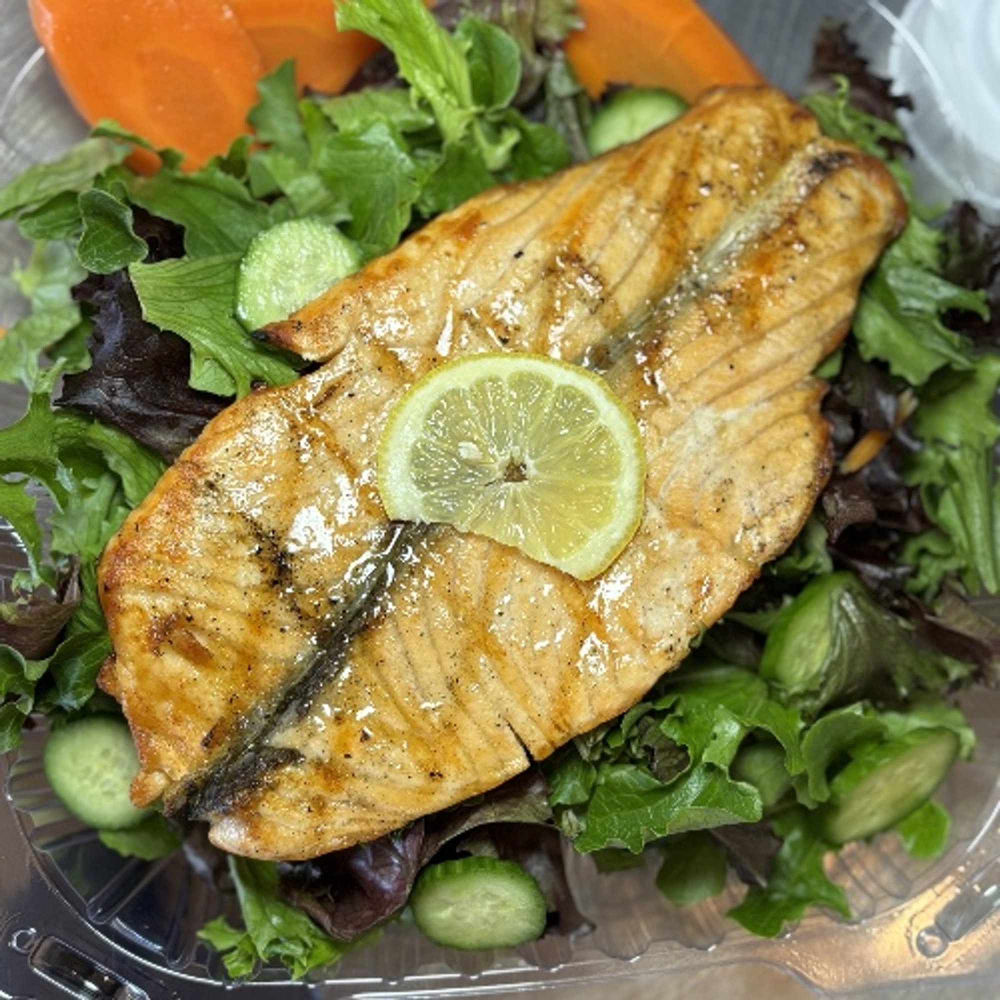 Grilled Salmon Salad