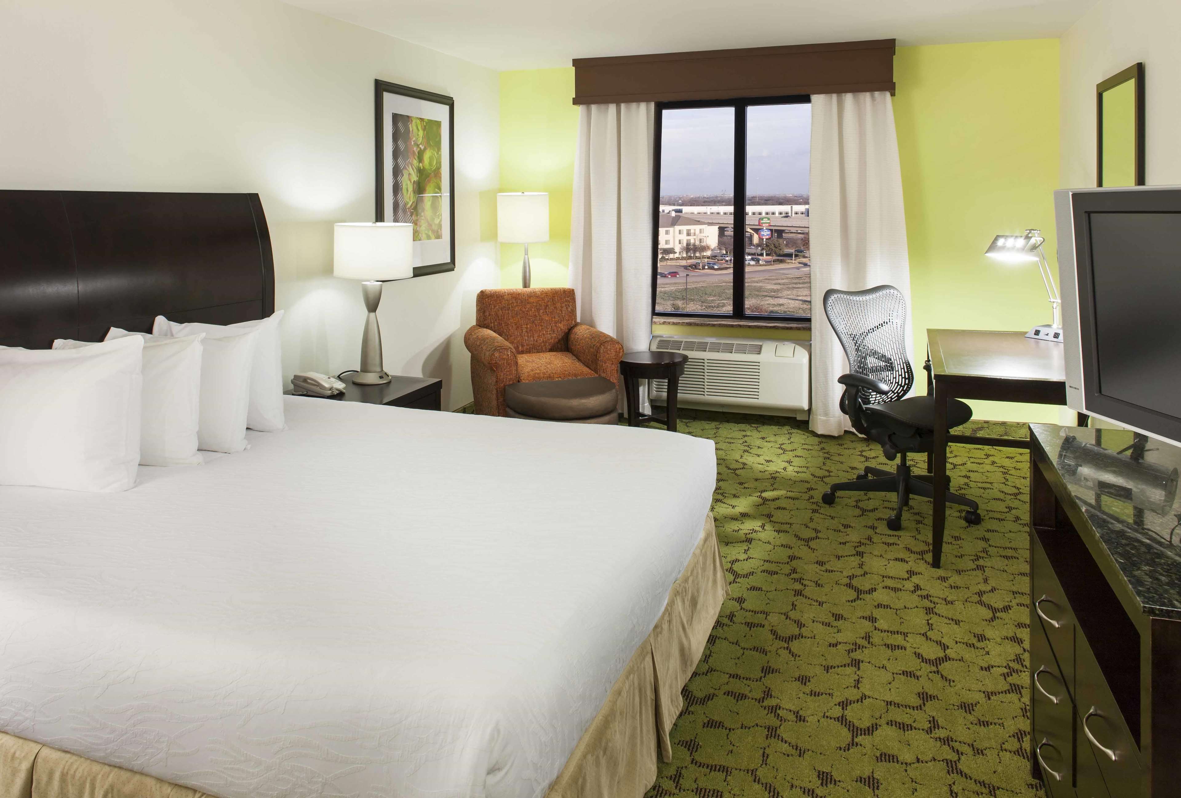 Hilton Garden Inn Dallas Lewisville Photo