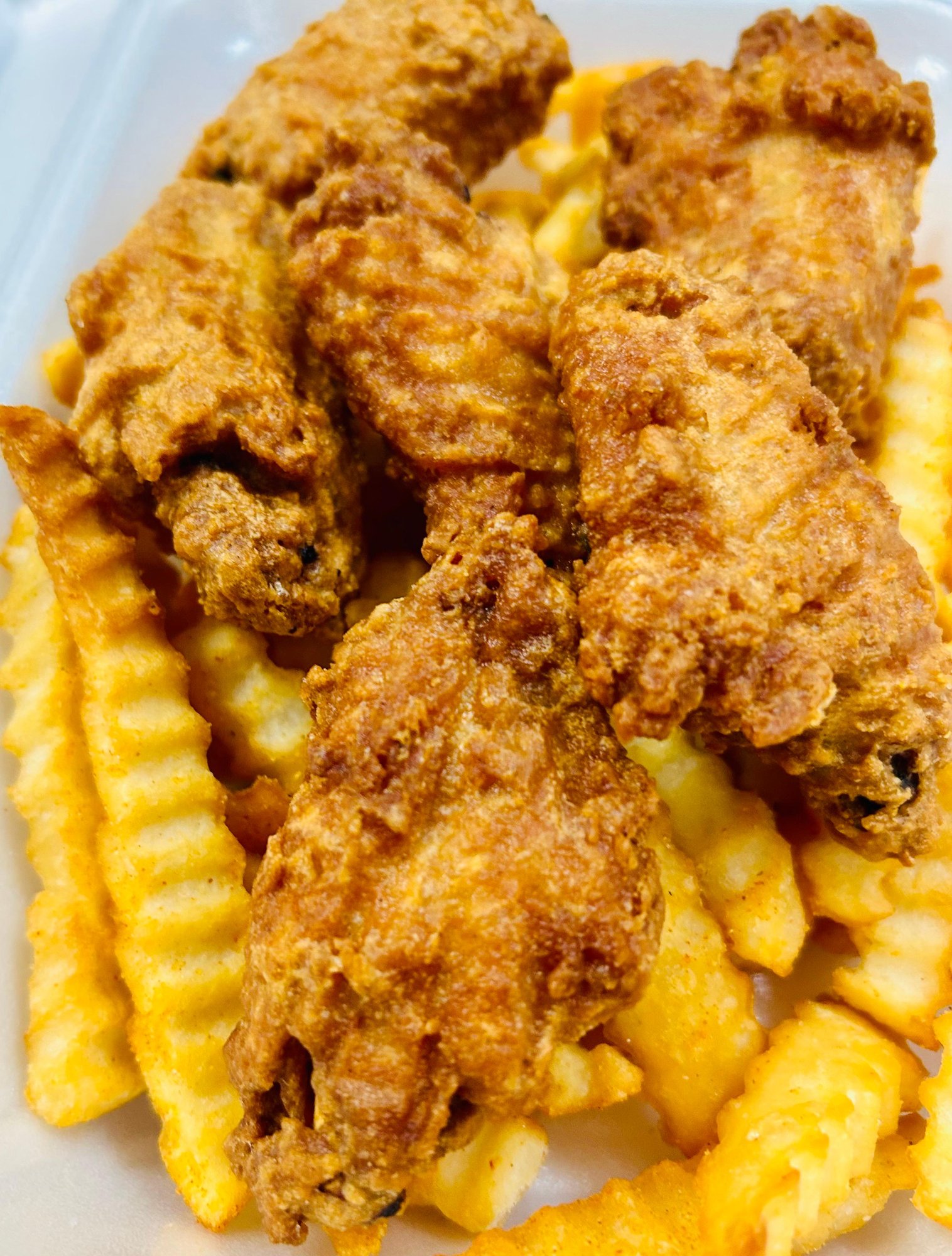 Wings 6 Ea w/ Fries