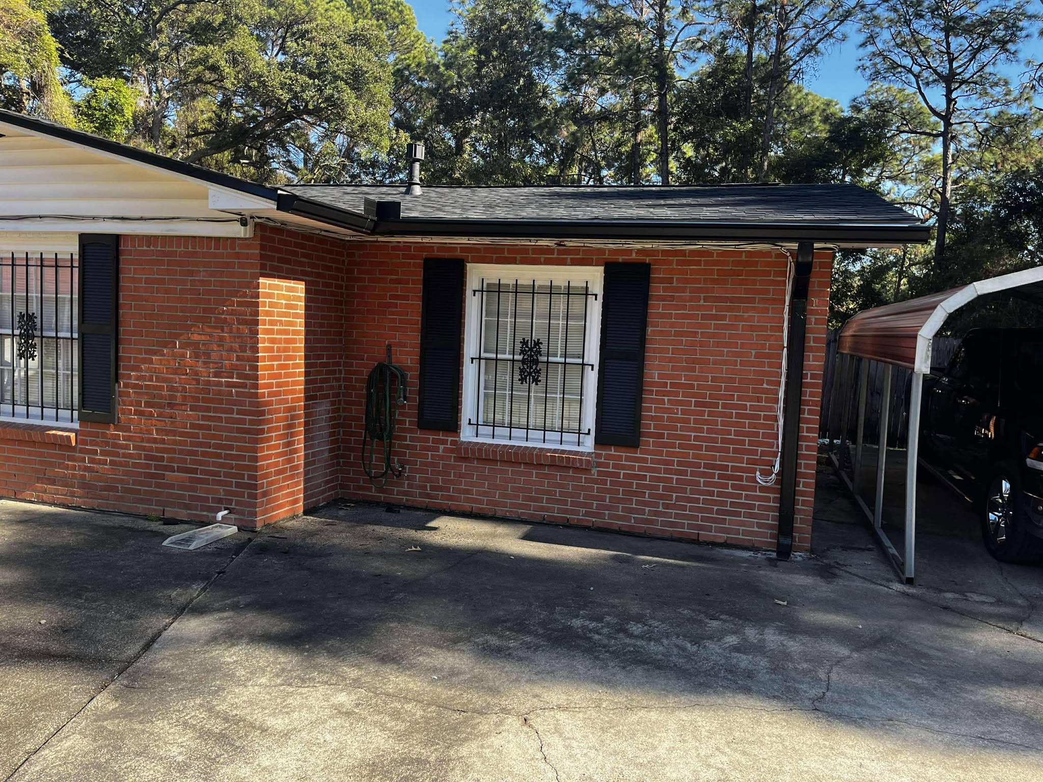 Southern Gutters LLC Image