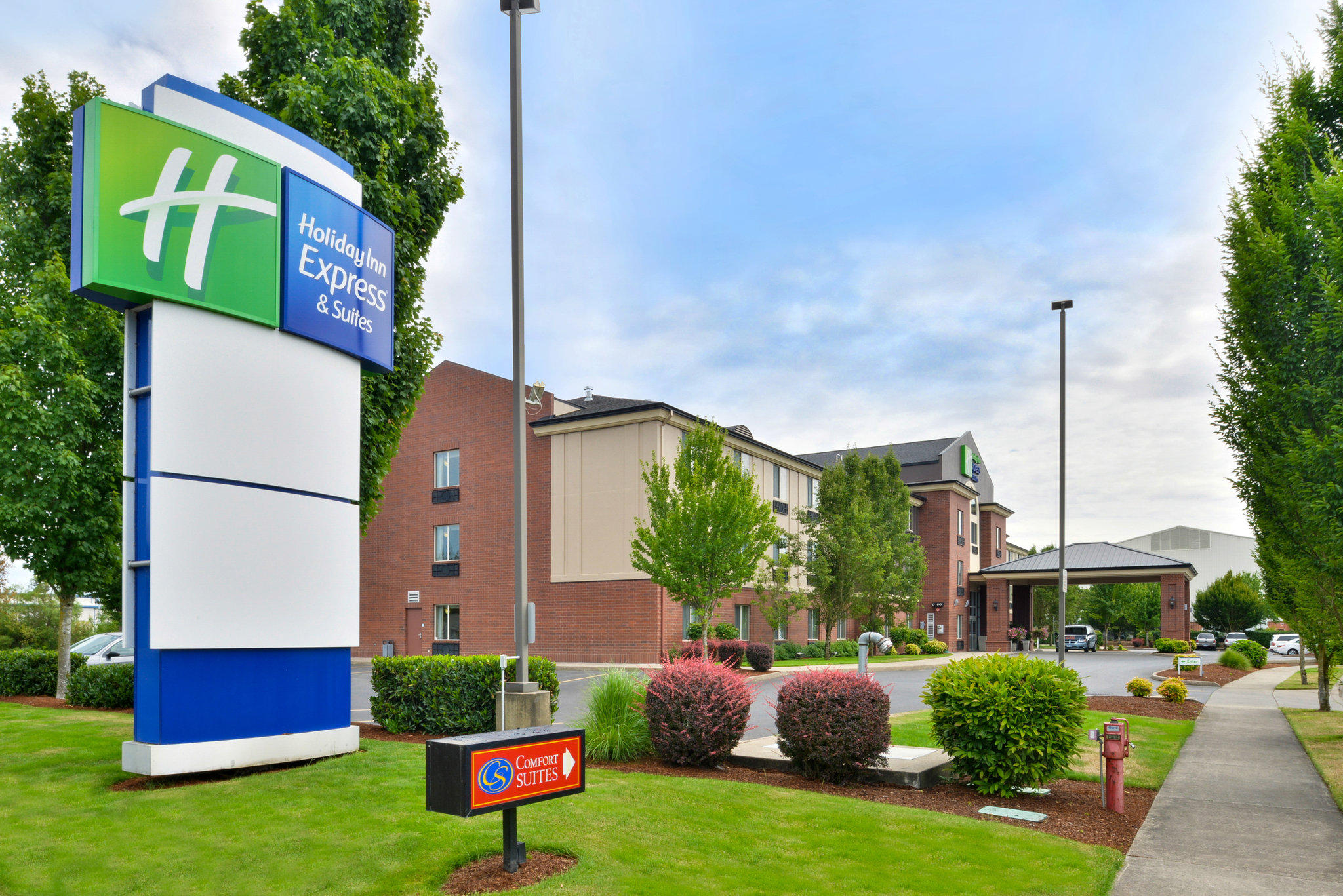 Holiday Inn Express & Suites Albany Photo