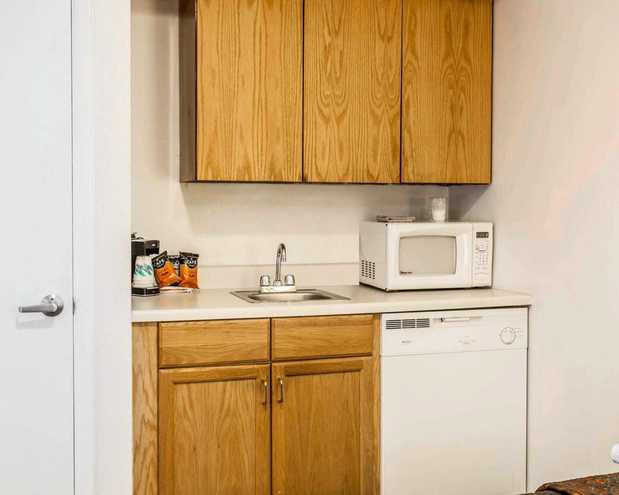 Images Rodeway Inn & Suites