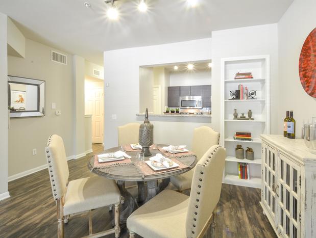 Images Villas at Hermann Park