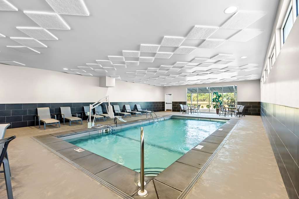 Best Western Plus Bolivar Hotel & Suites Image