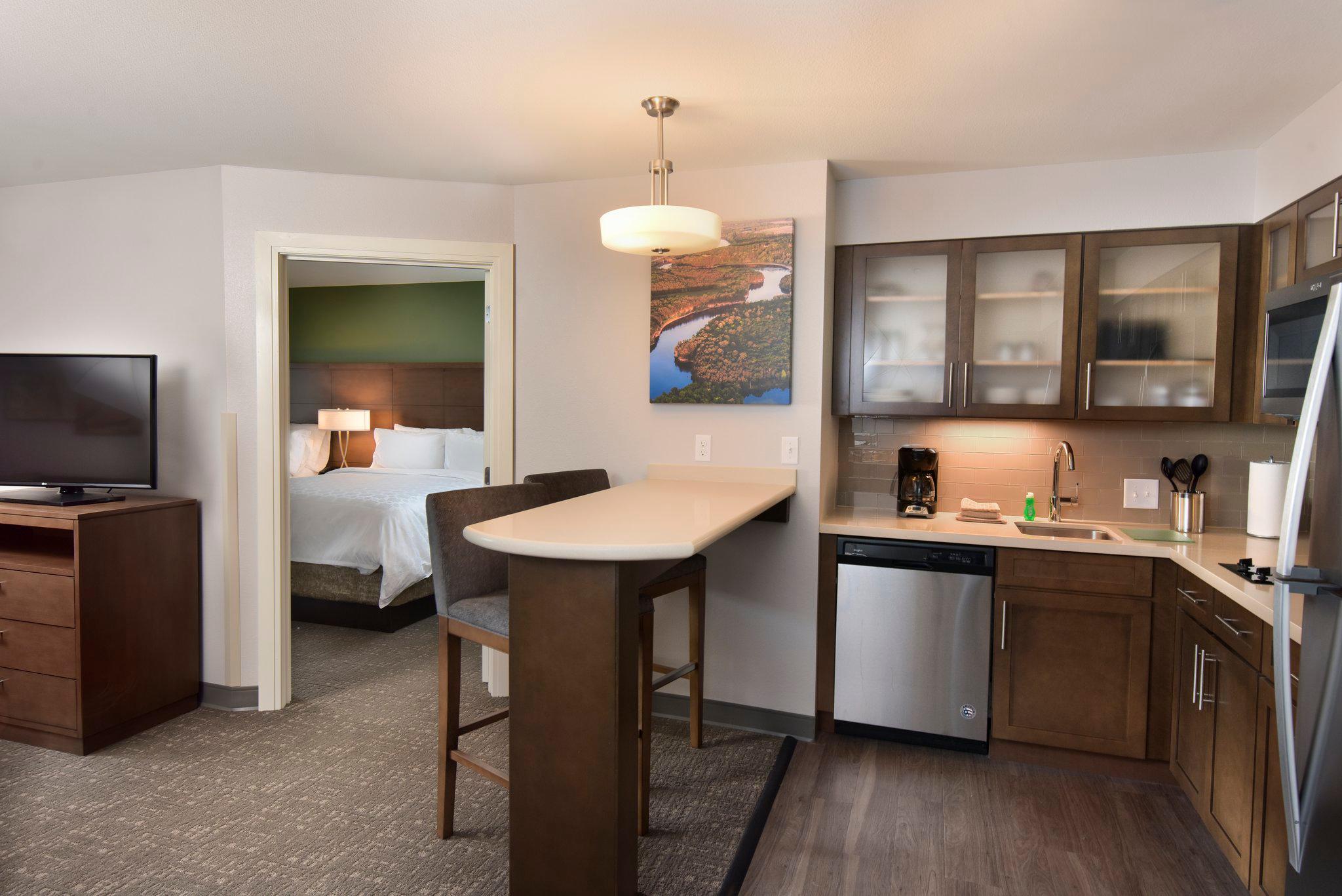 Staybridge Suites Wisconsin Dells - Lake Delton Photo