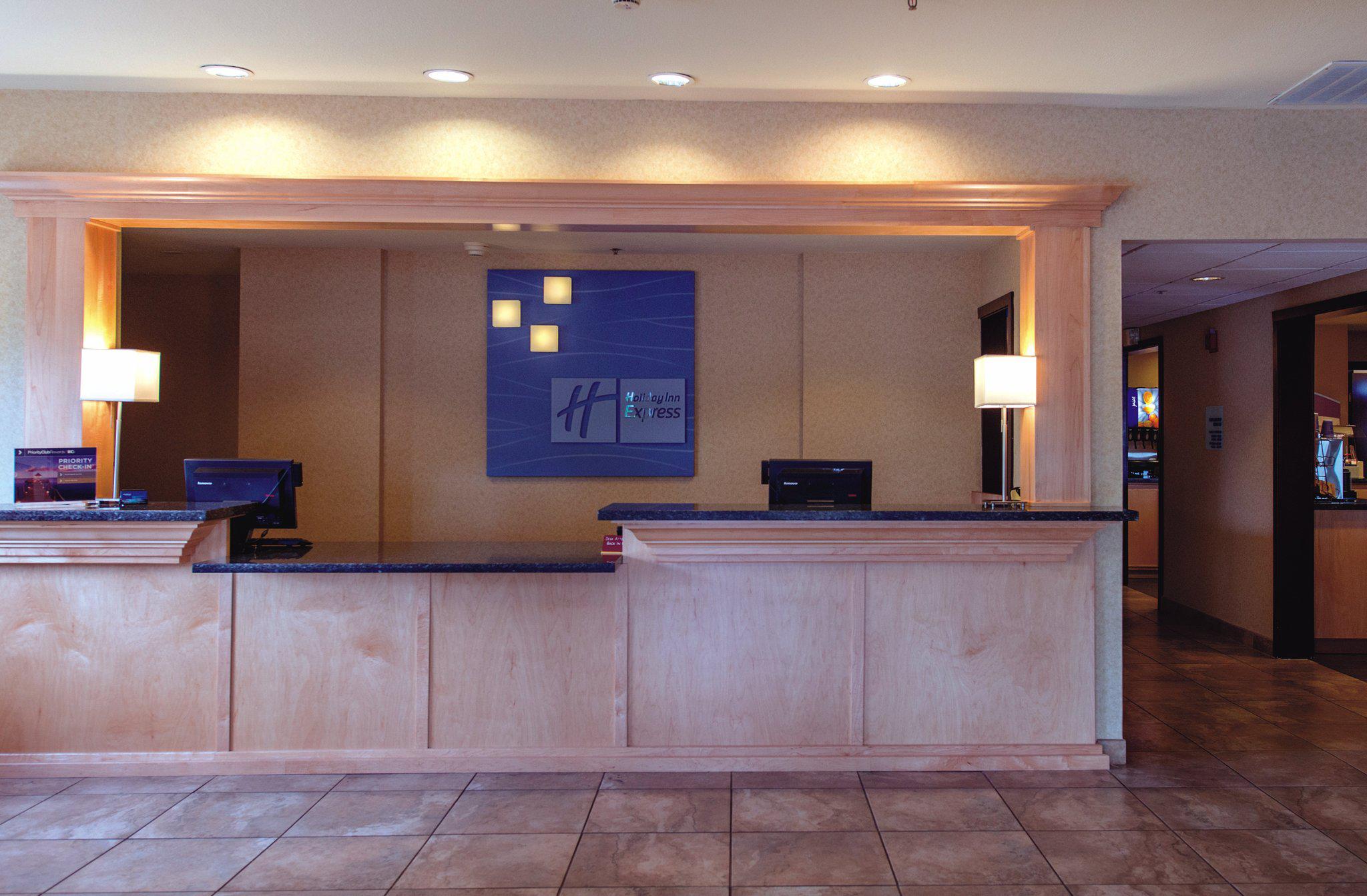 Holiday Inn Express Portland East - Troutdale Photo