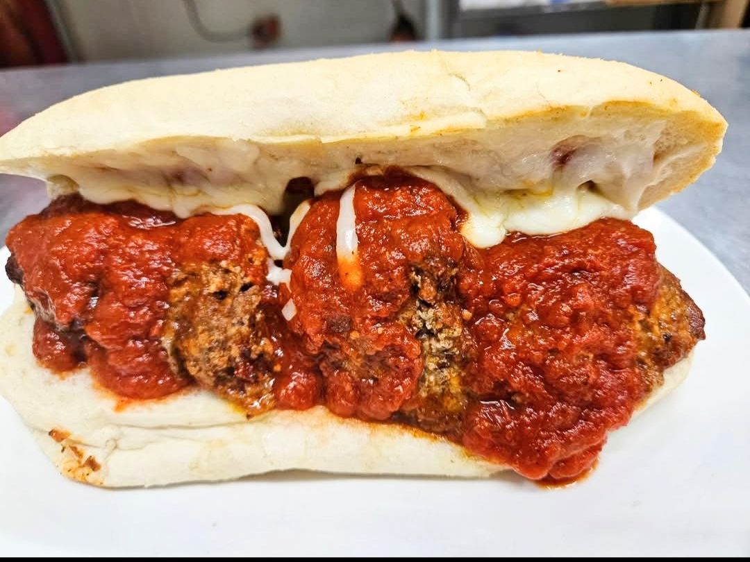 Meatball Grinder w/Fries
