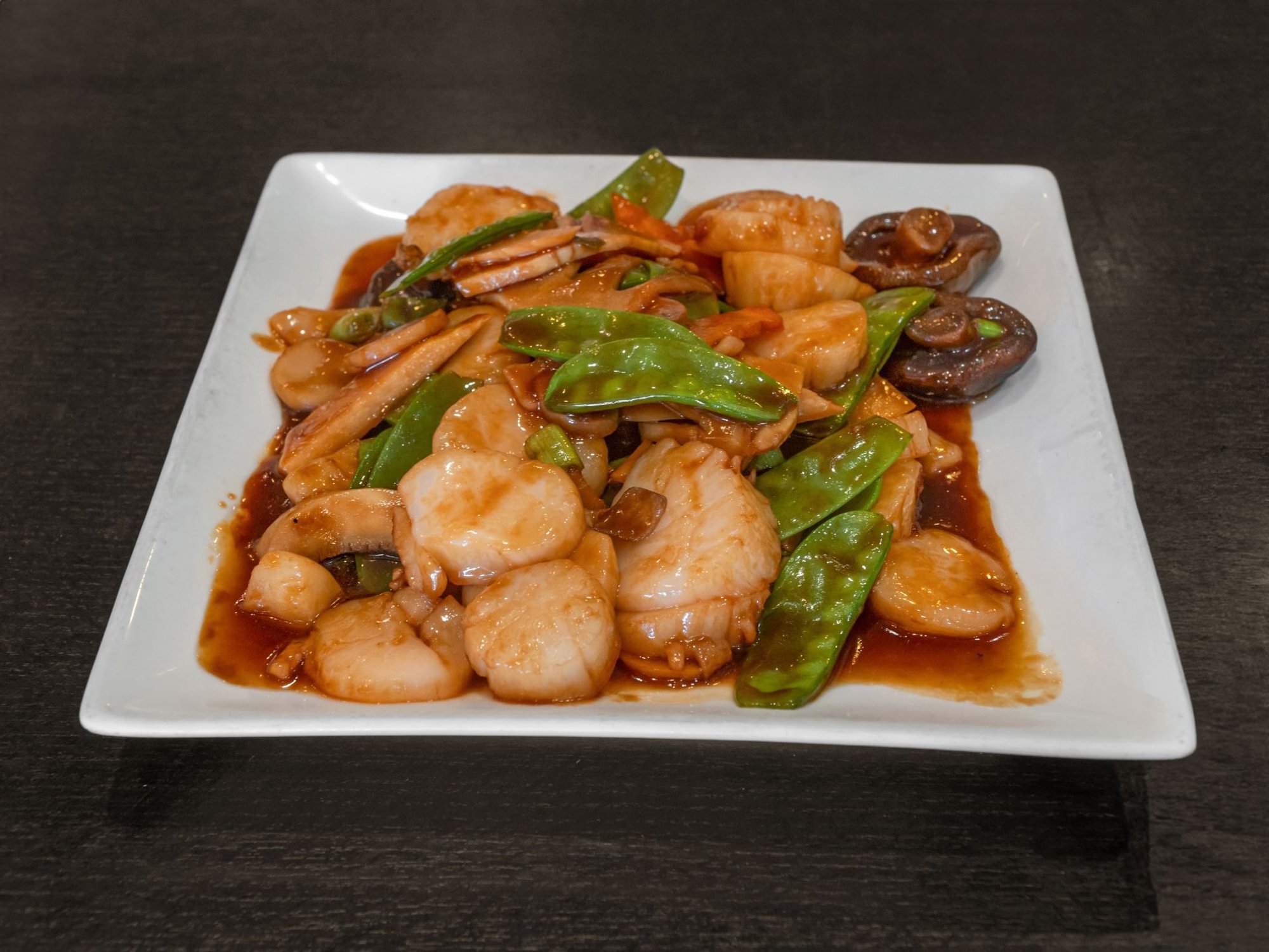 Scallops with black mushrooms & bamboo shoots / 双冬干贝