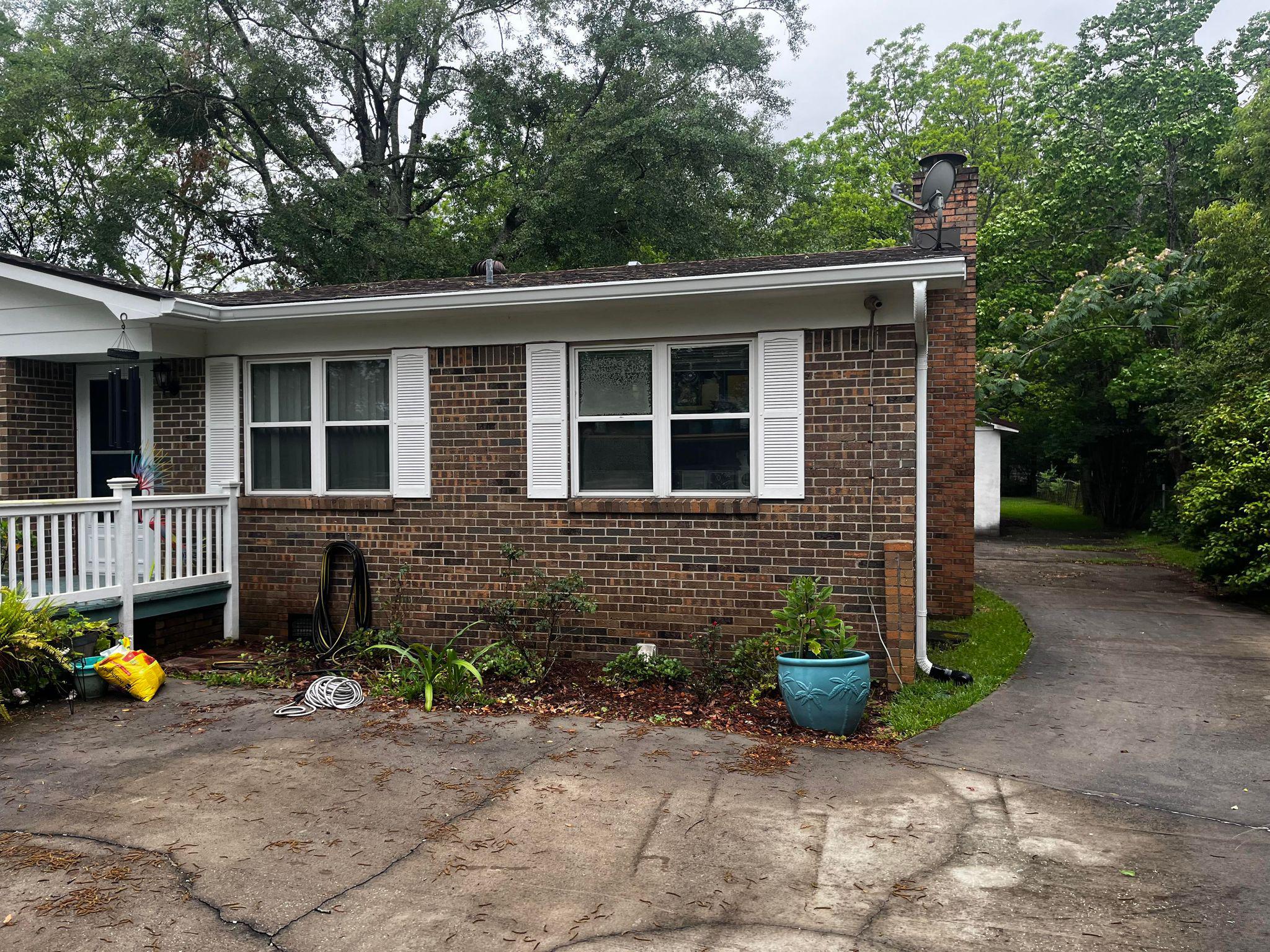 Southern Gutters LLC Image