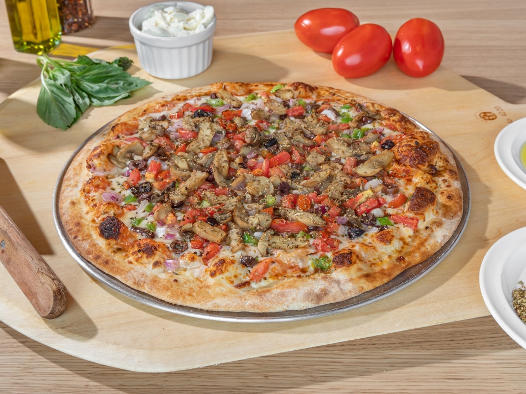 Super veggie pizza