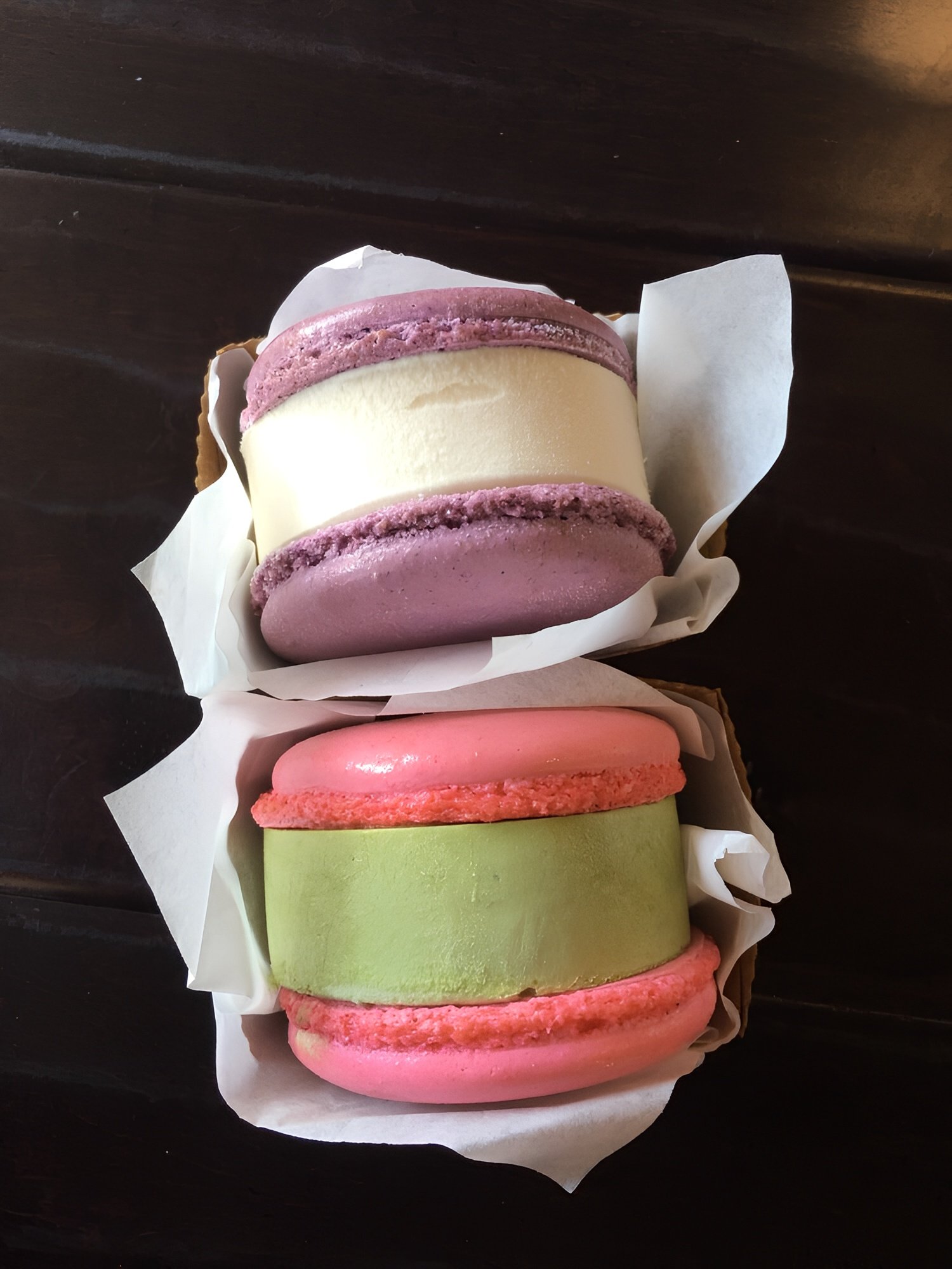 Macaron ice cream