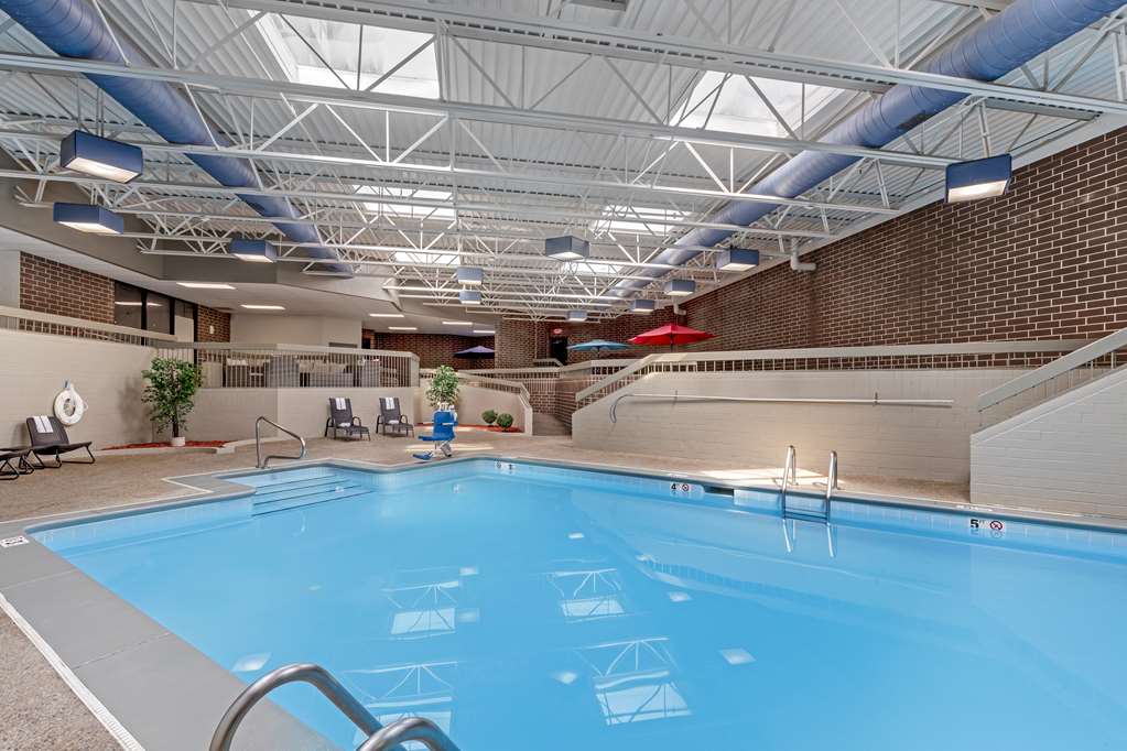 Best Western Plus Waterloo & Cedar Falls Image