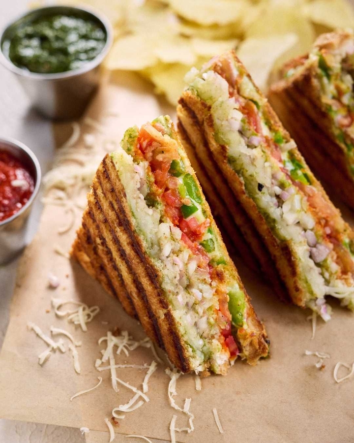 VEG CHEESE GRILLED SANDWICH