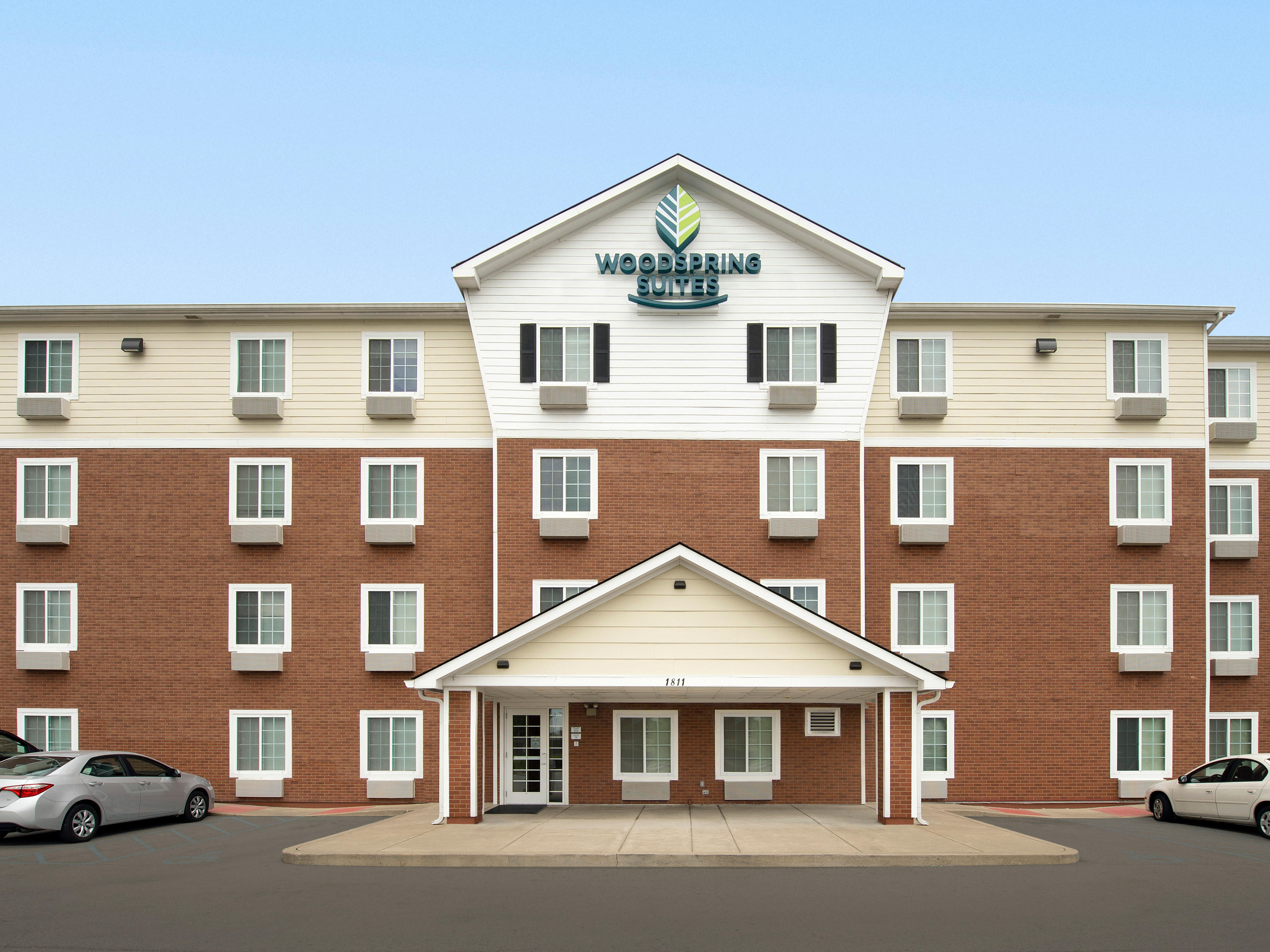 WoodSpring Suites Louisville Clarksville Photo