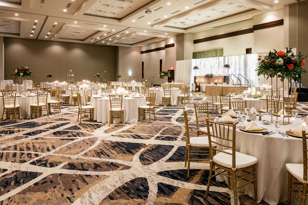 Hilton Garden Inn Manhattan Image