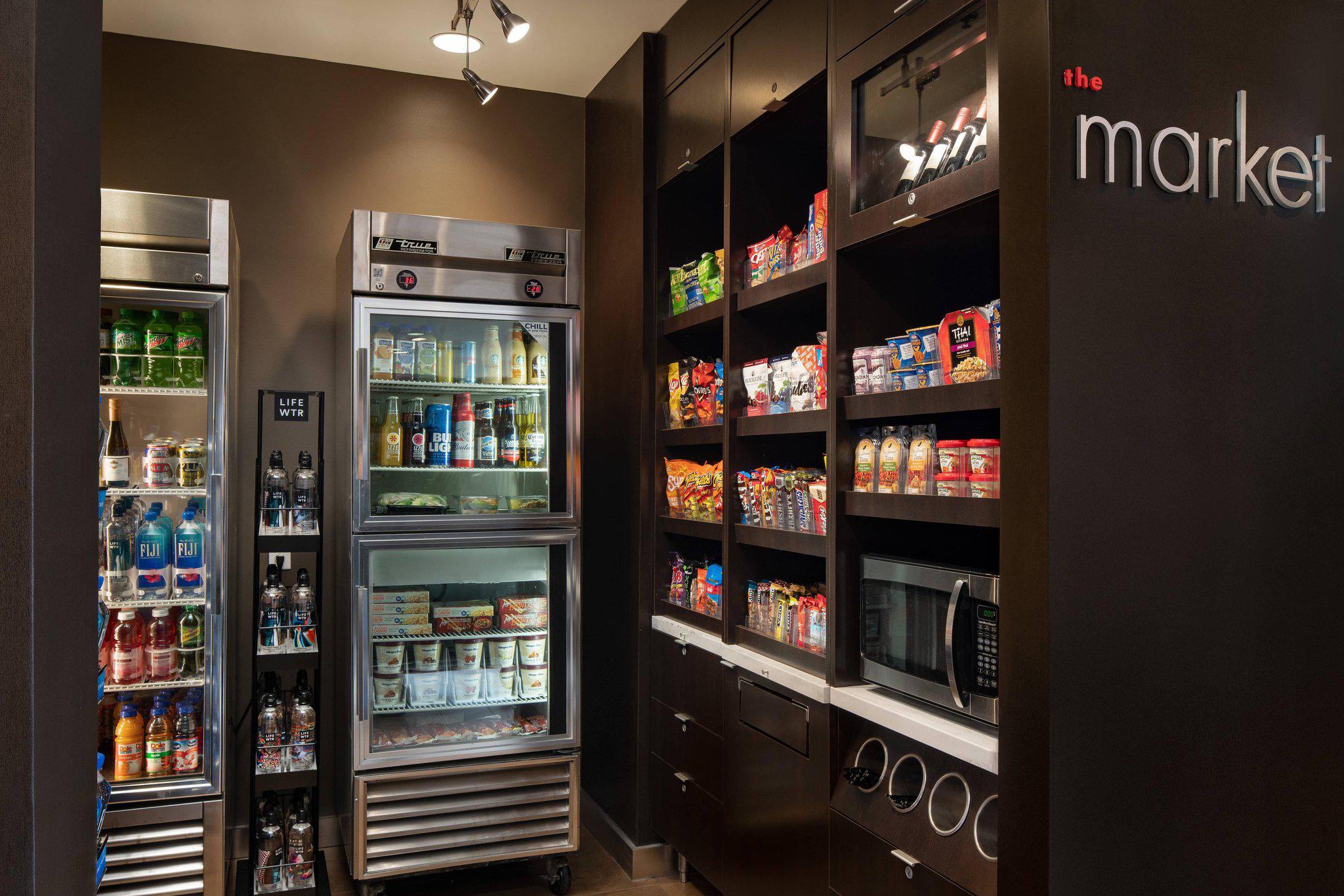 Courtyard by Marriott Denver Airport Photo