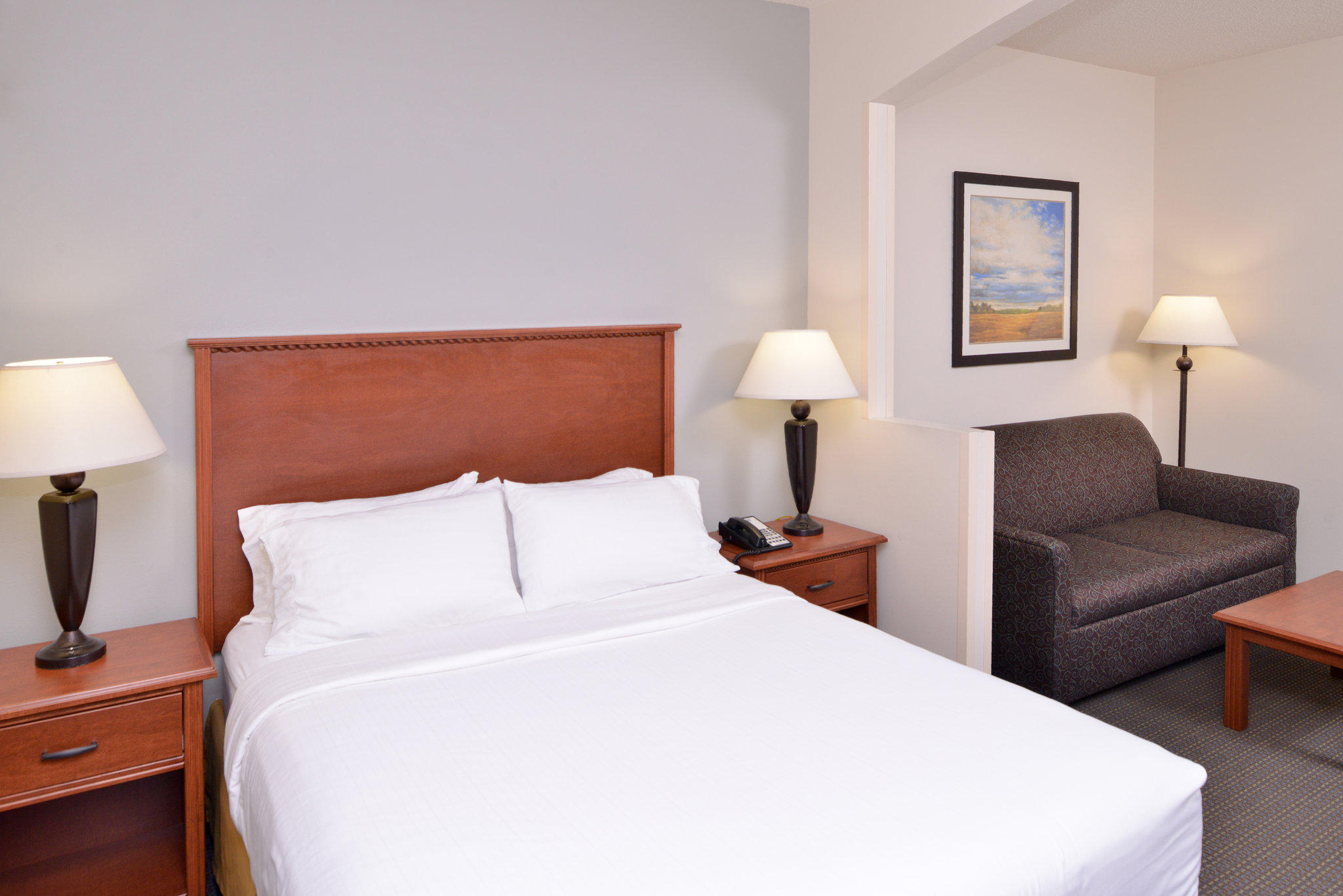 Holiday Inn Express & Suites Sioux Falls at Empire Mall Photo