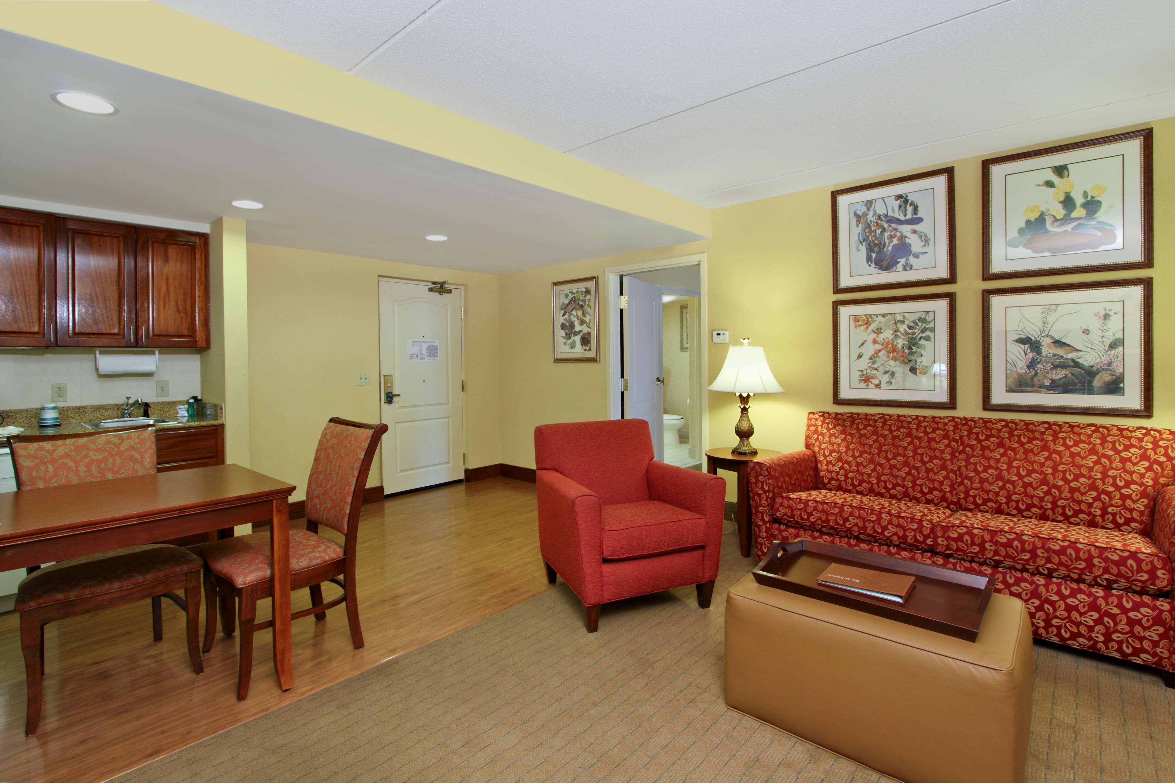 Homewood Suites by Hilton Chesapeake-Greenbrier Photo