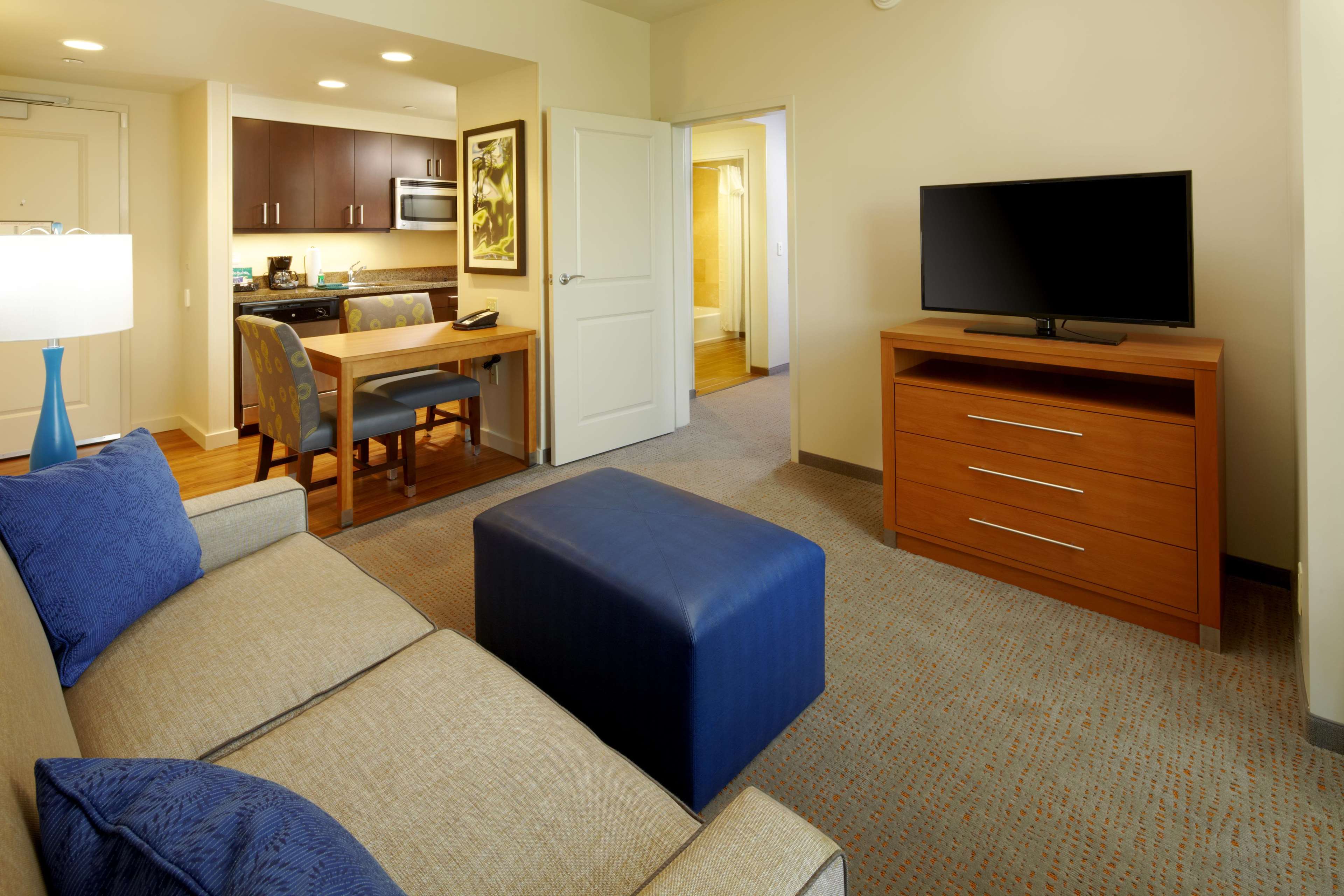 Homewood Suites by Hilton Pittsburgh Airport Robinson Mall Area PA Photo