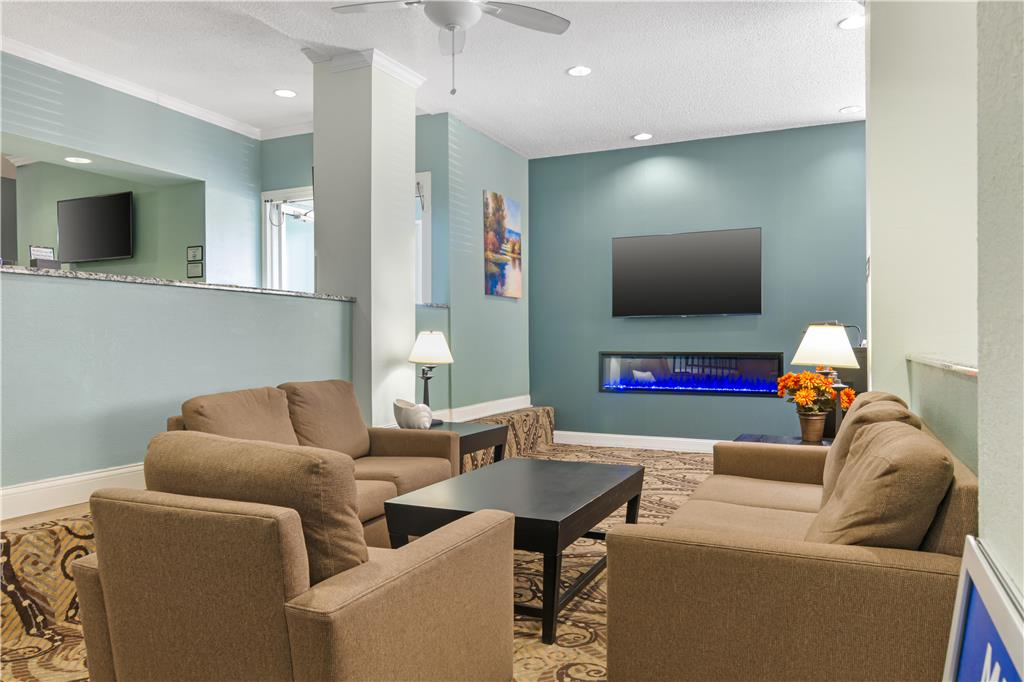 Best Western Teal Lake Inn Image