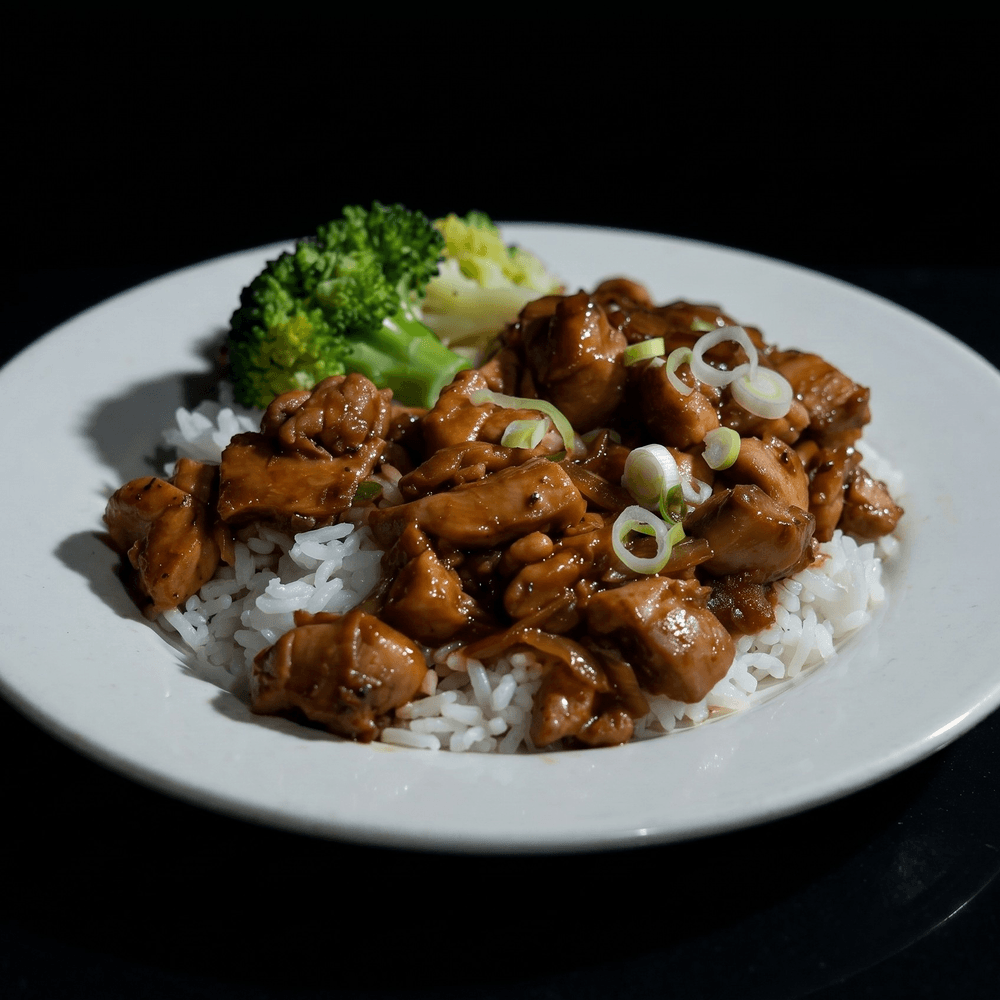 Black Pepper Diced Chicken Over Rice 黑椒嫩鸡盖饭