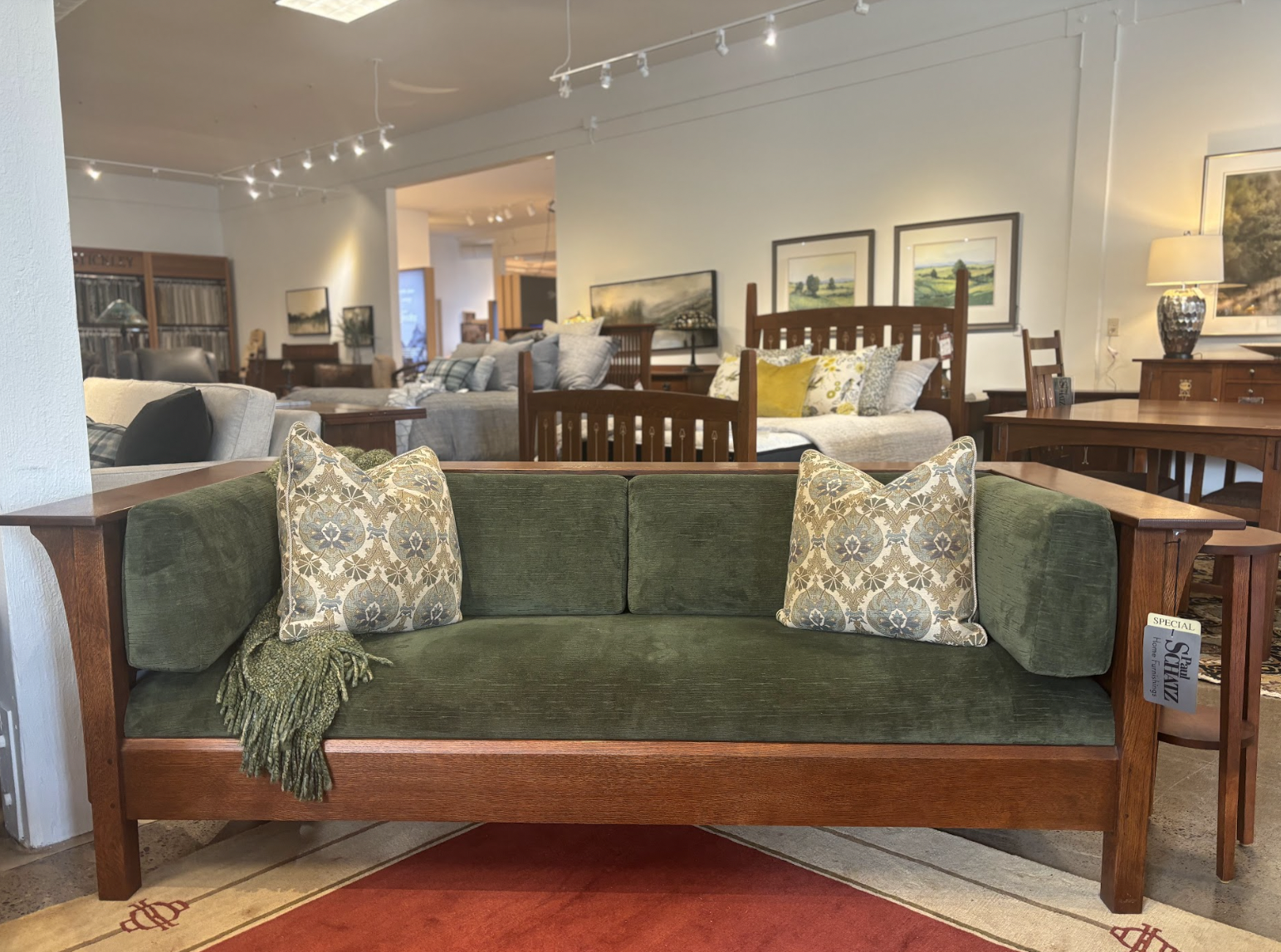 Kelly's Furniture Image