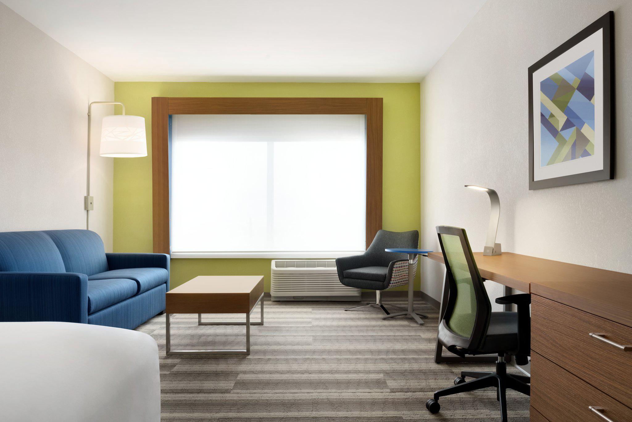 Holiday Inn Express & Suites Cincinnati South - Wilder Photo