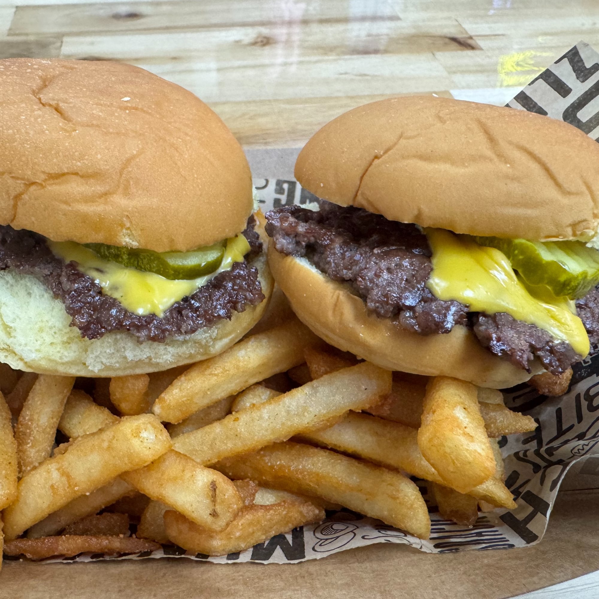 Cheese Sliders with fries