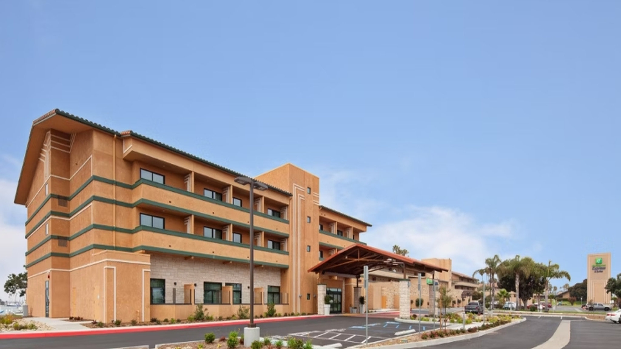 Holiday Inn Express & Suites Ventura Harbor by IHG Image