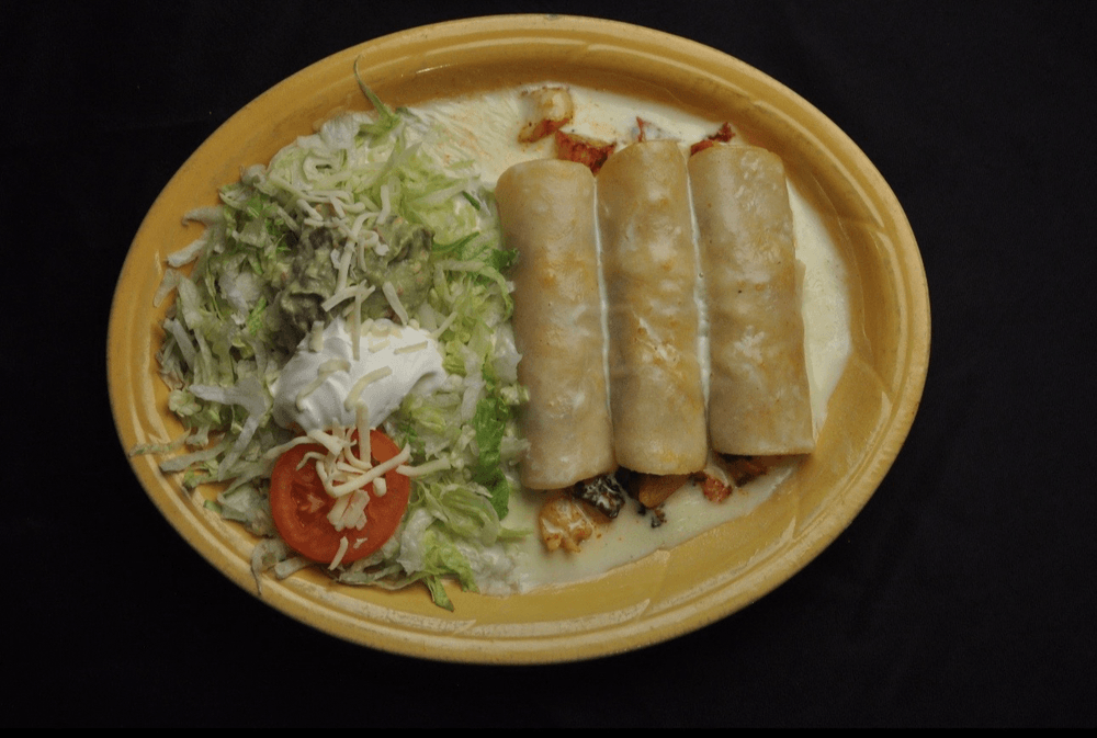 Enchiladas mis arcos dinner