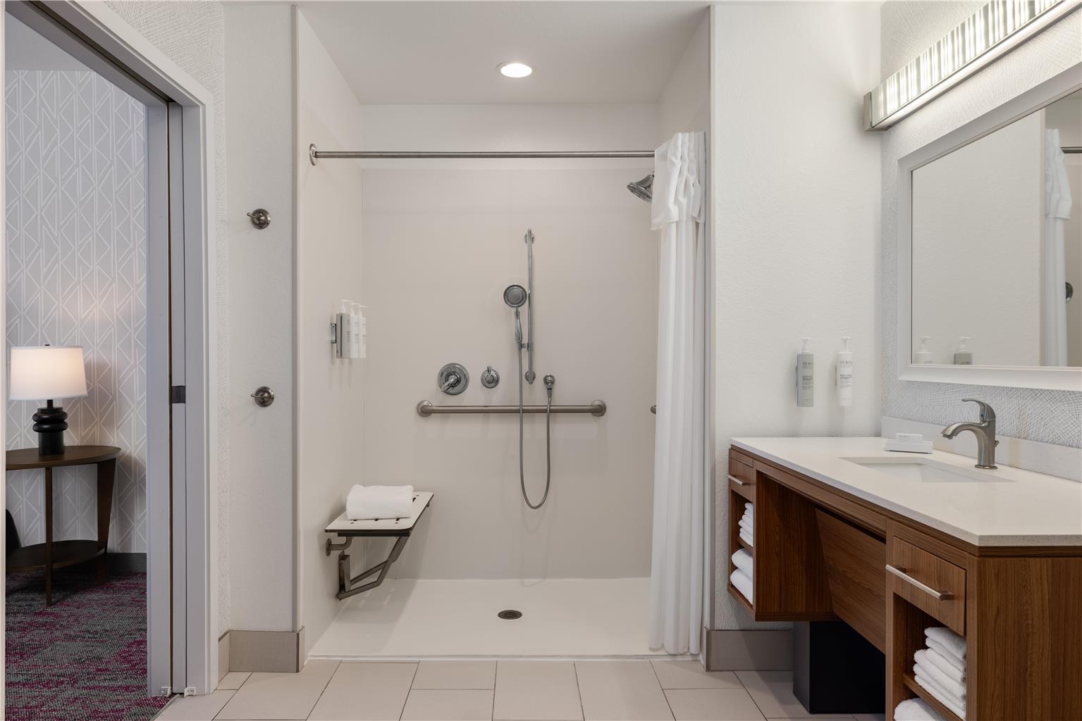 Home2 Suites by Hilton Milwaukee Brookfield Image