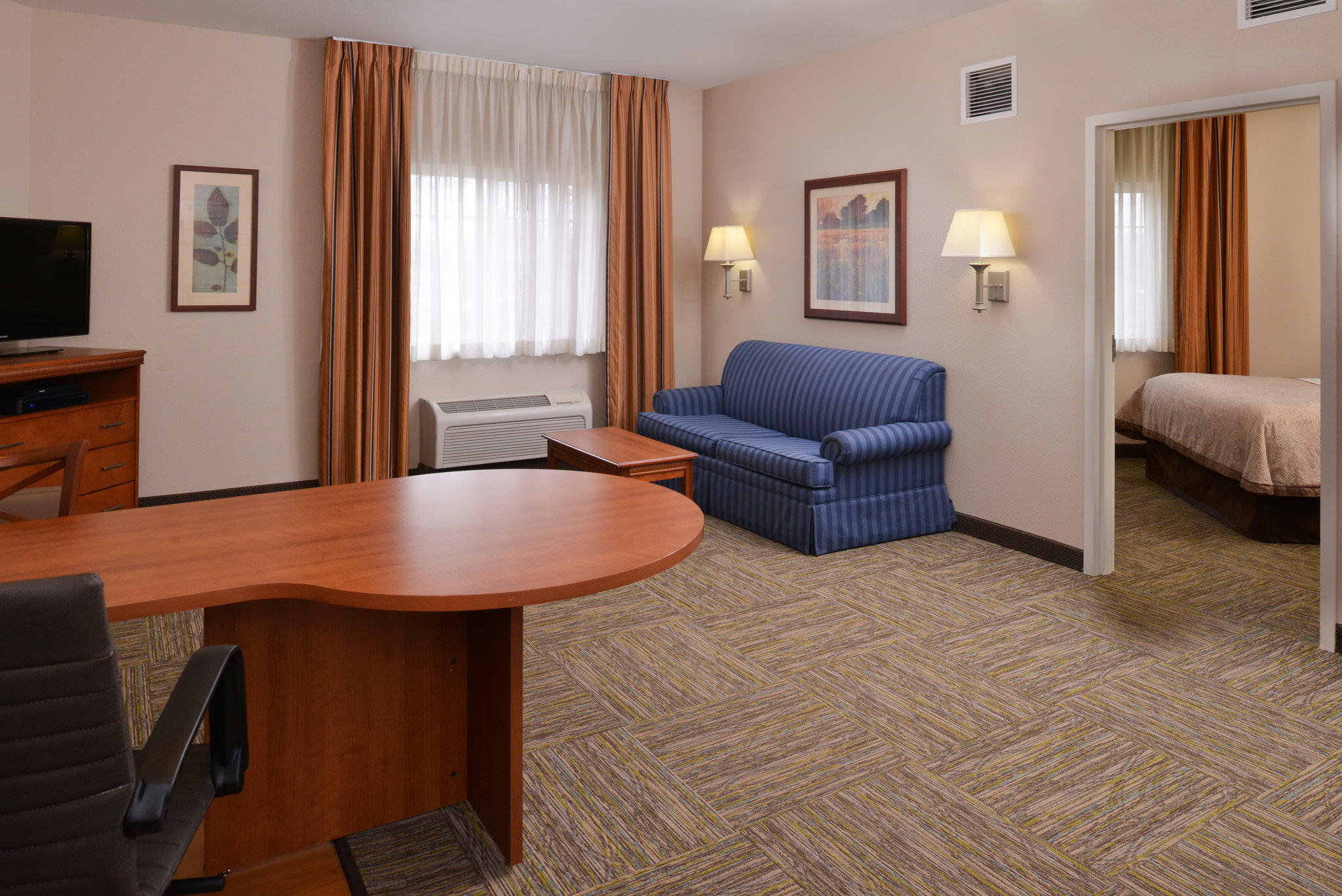 Candlewood Suites Boise - Towne Square Photo