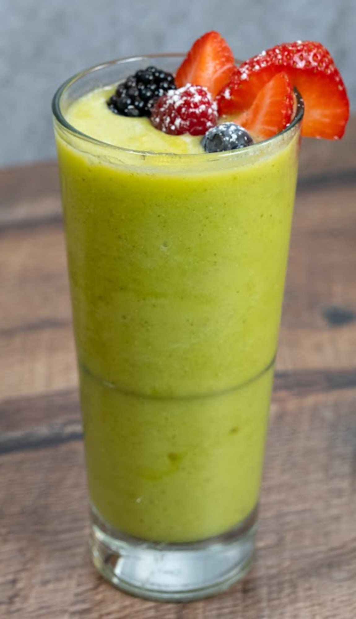 Pineapple Kale Green Smoothie