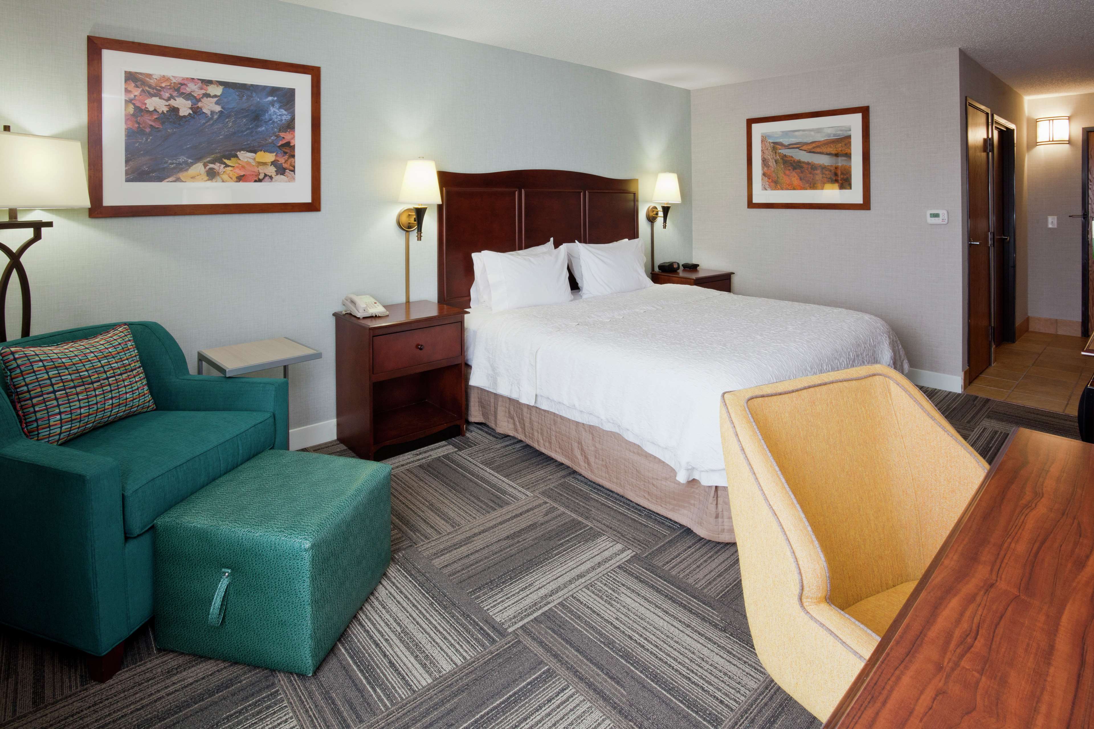 Guest room