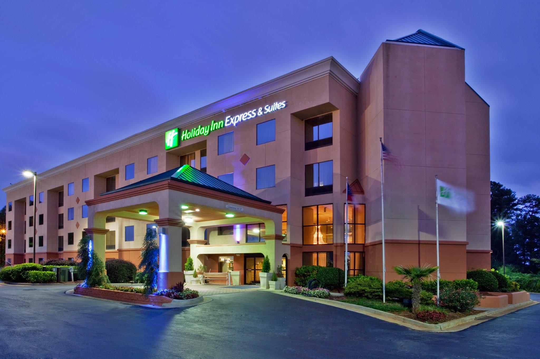 Holiday Inn Express & Suites Lawrenceville Photo
