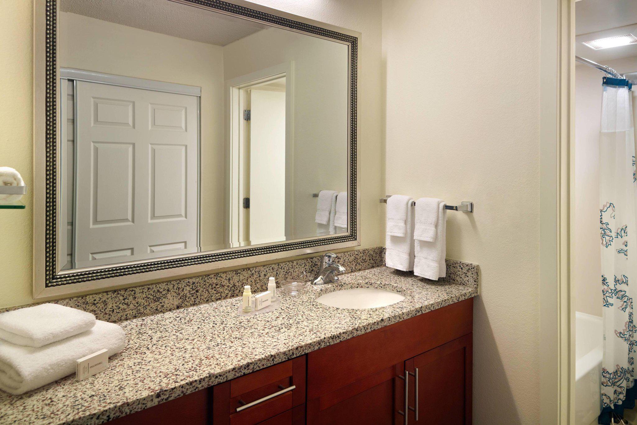 Residence Inn by Marriott Atlanta Airport North/Virginia Avenue Photo