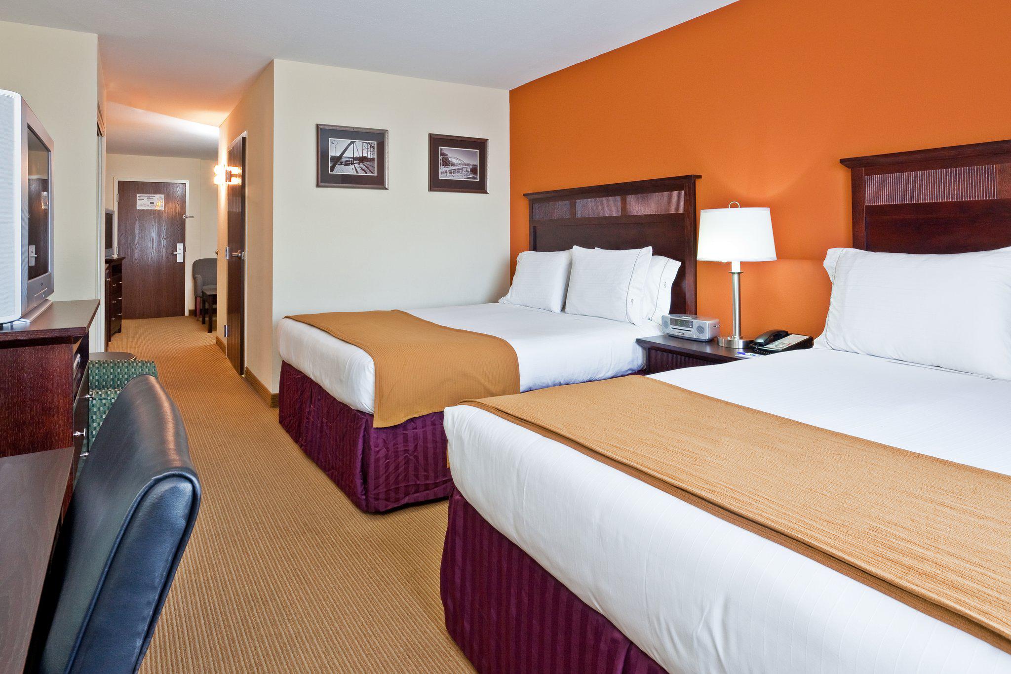 Holiday Inn Express & Suites Chattanooga-Hixson Photo