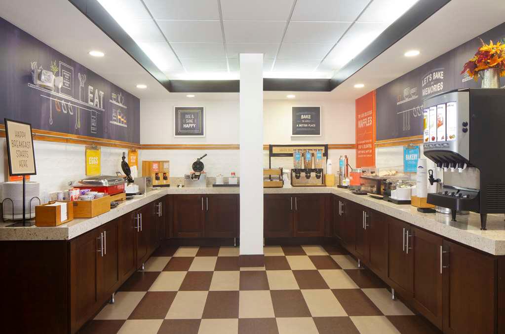 Hampton Inn Evansville, 8000 Eagle Crest Blvd., Evansville, IN MapQuest