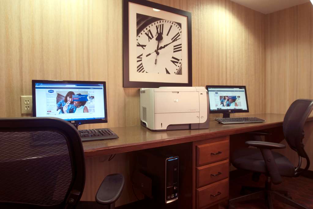 Hampton Inn Tomah Image