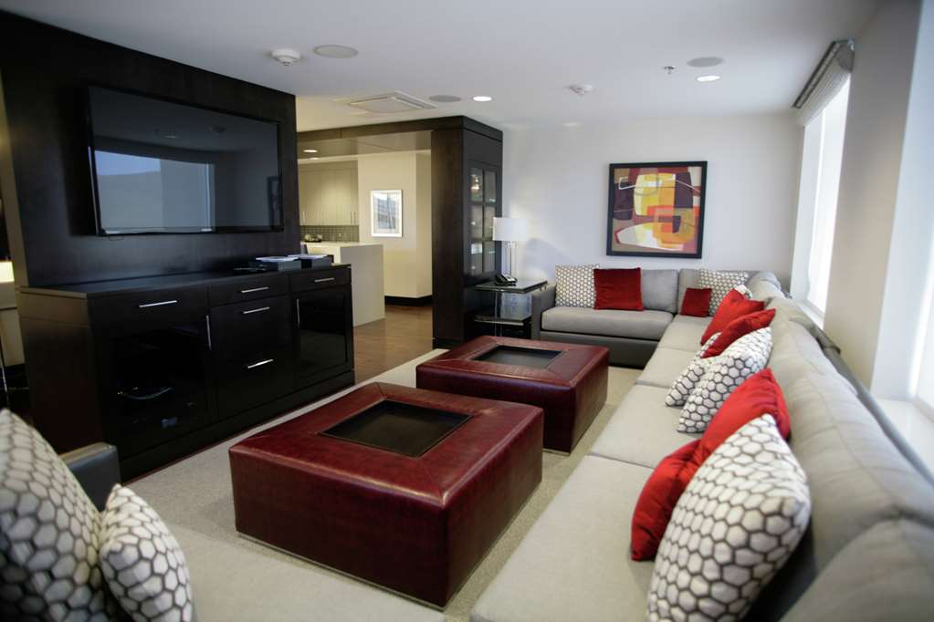 DoubleTree by Hilton Hotel Bristol, Connecticut Image