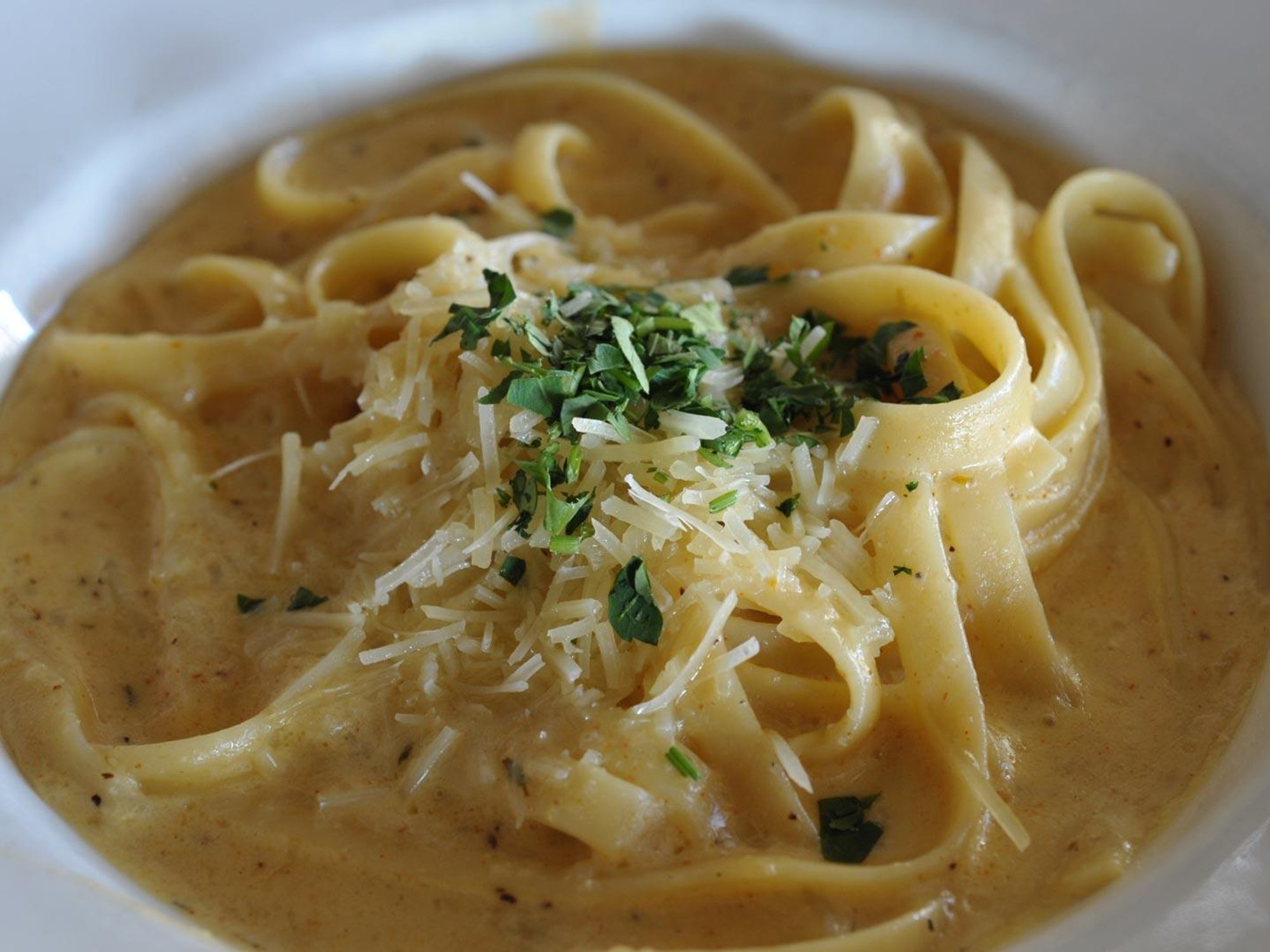 Lunch Fettuccine Alfredo
