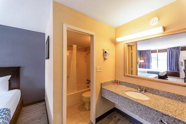 Images Econo Lodge