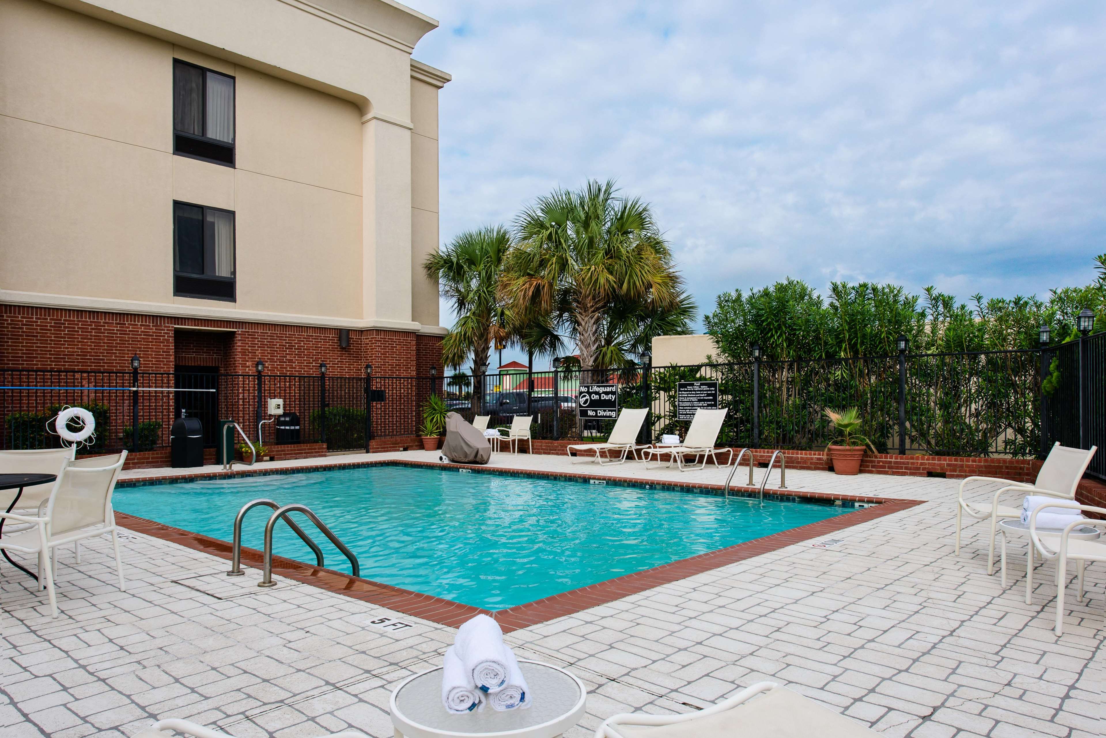 Hampton Inn & Suites Port Arthur Photo