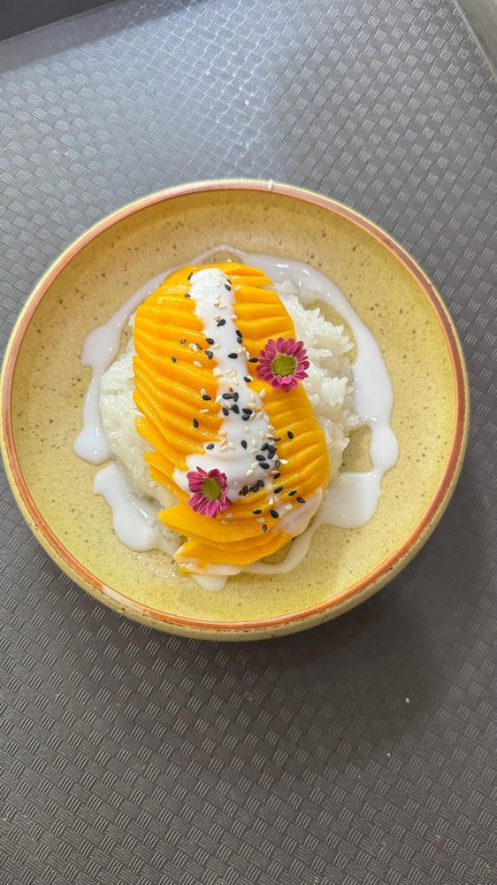 Sweet Sticky Rice with Ice Cream