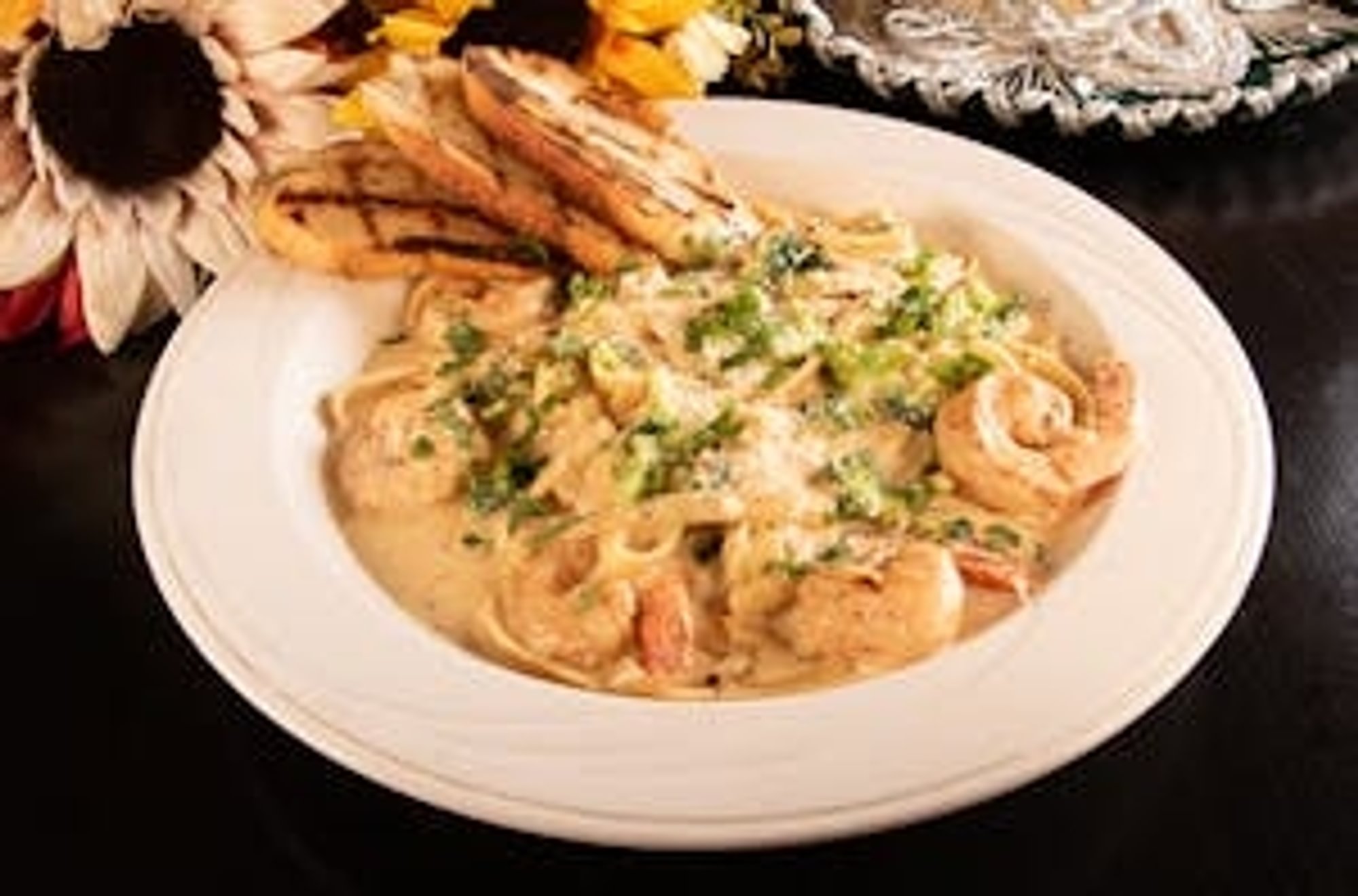 Alfredo Pasta with Broccoli & Shrimp